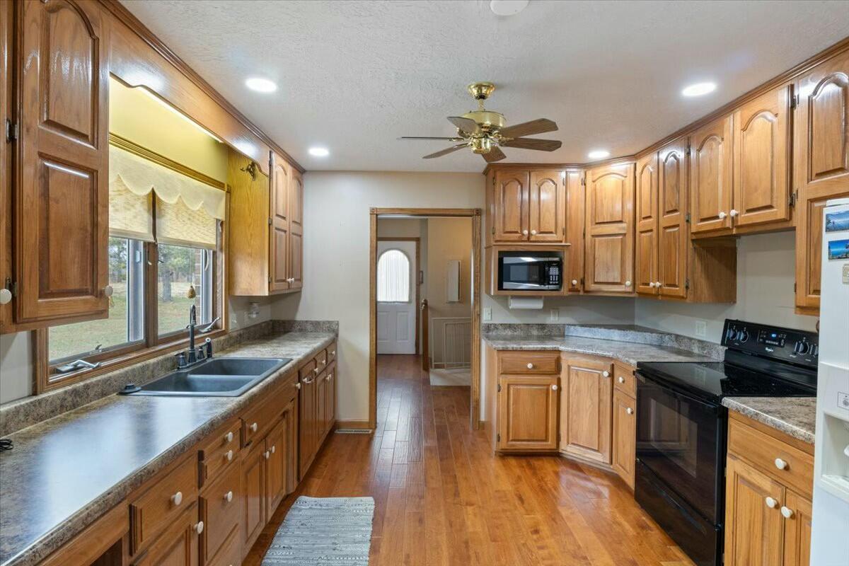 140 State Highway V Property Photo 65