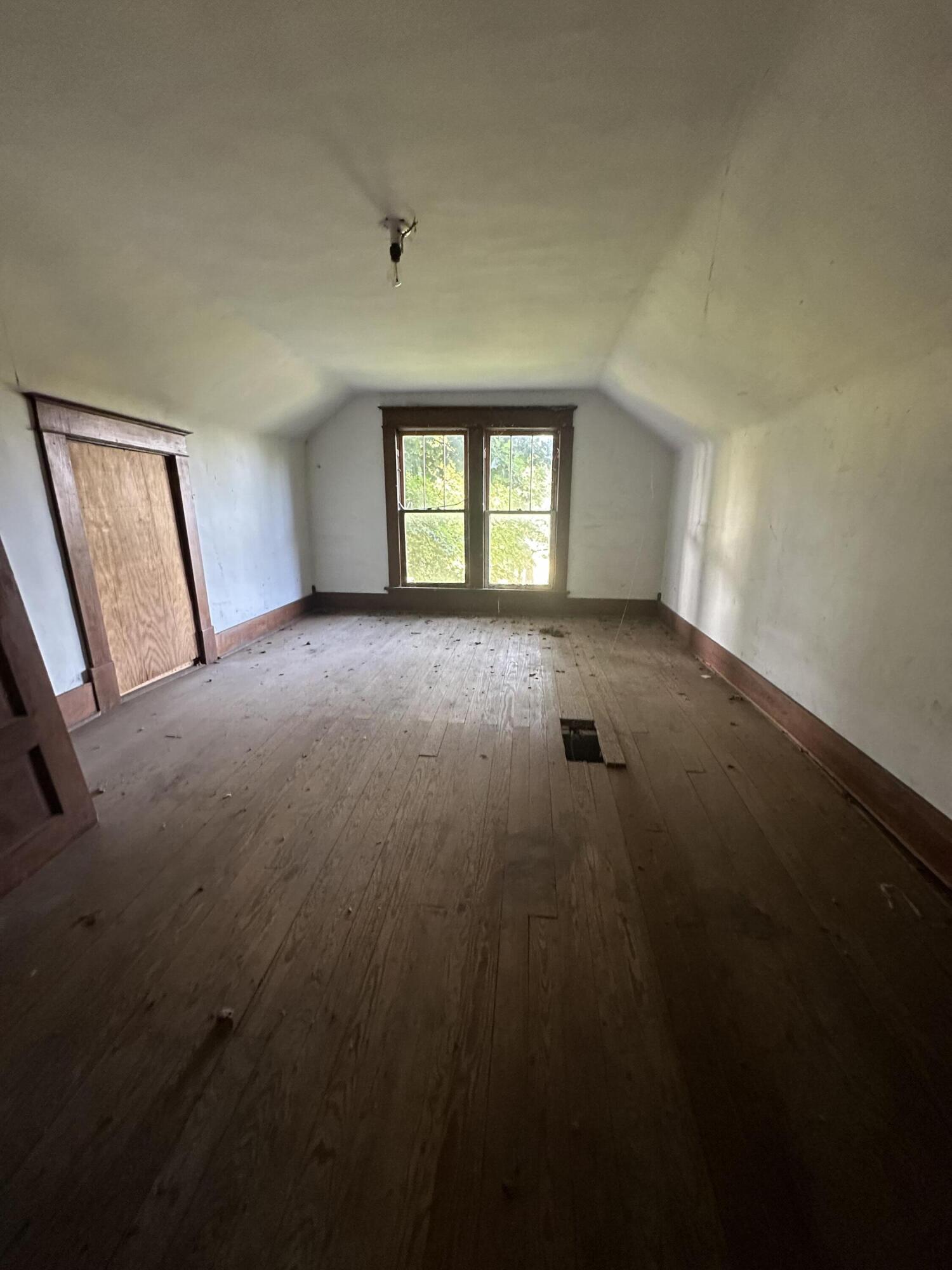 5143 Farm Road 2000 Property Photo 15