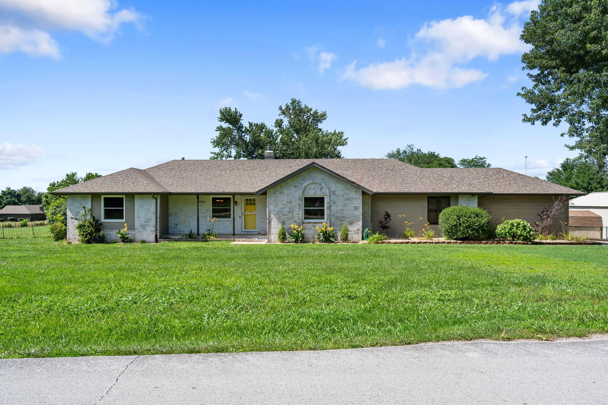 1035 Scenic View Road Property Photo 5