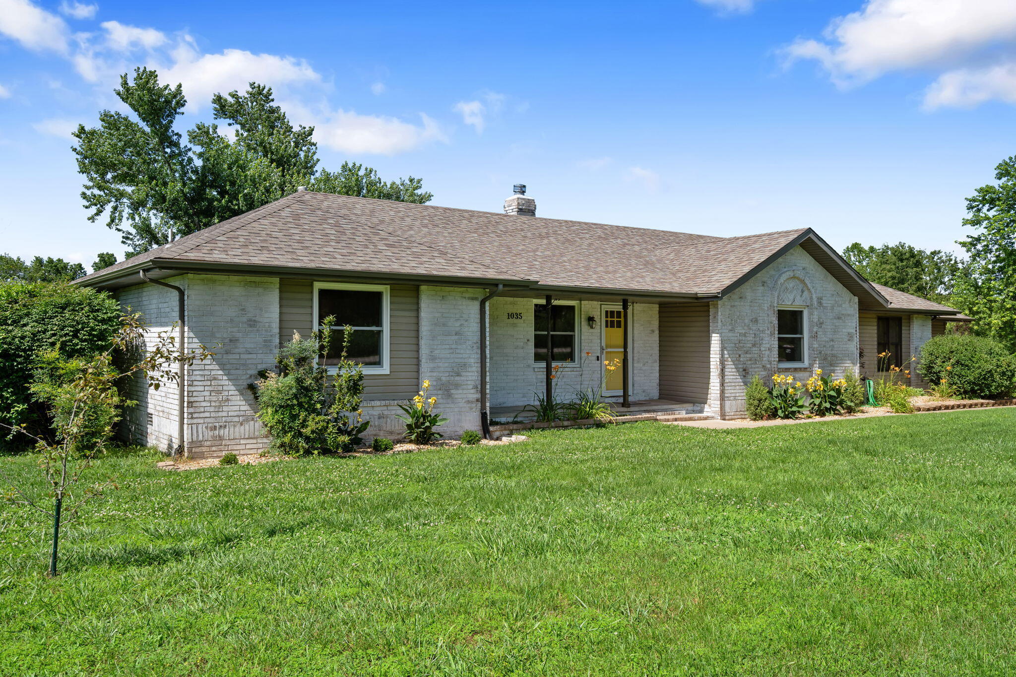 1035 Scenic View Road Property Photo 6