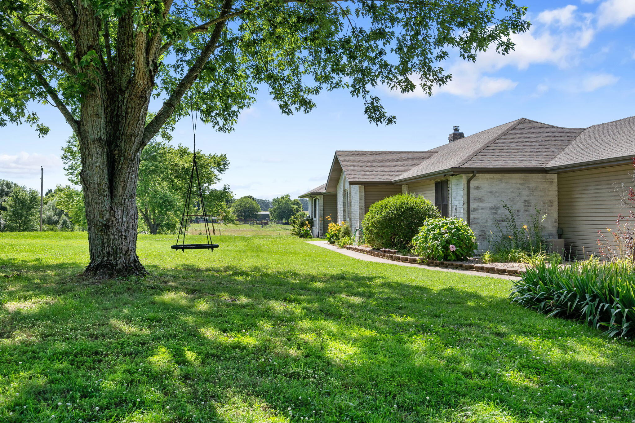 1035 Scenic View Road Property Photo 7
