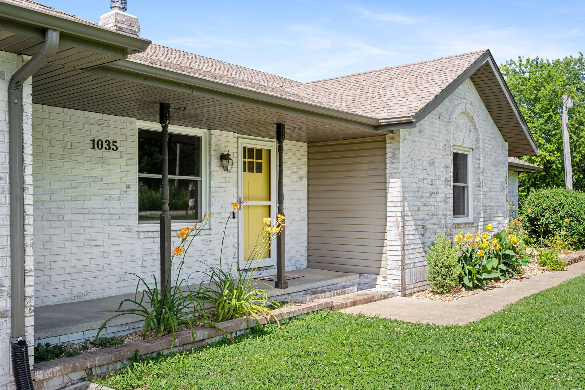 1035 Scenic View Road Property Photo 9