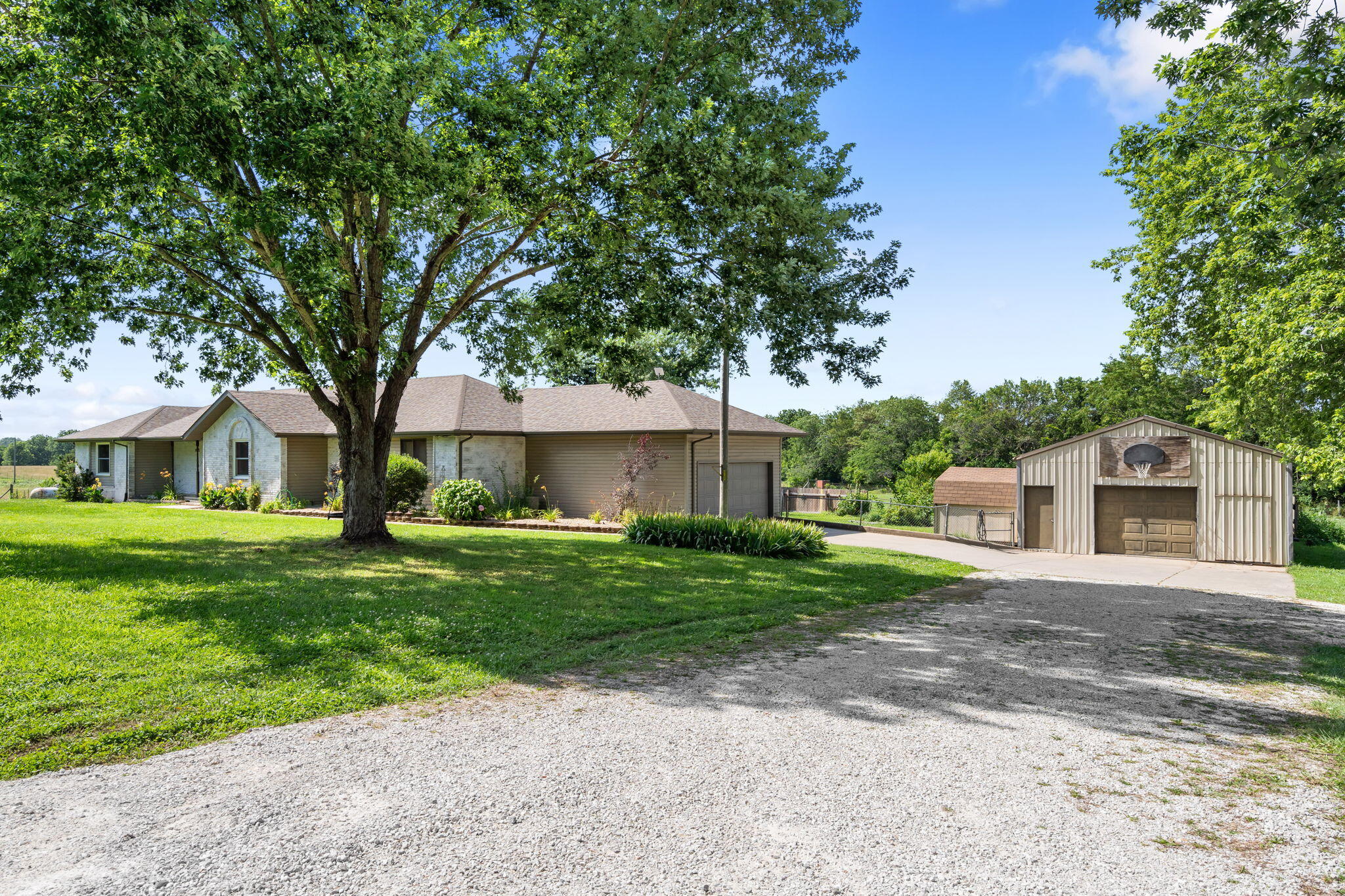 1035 Scenic View Road Property Photo 11