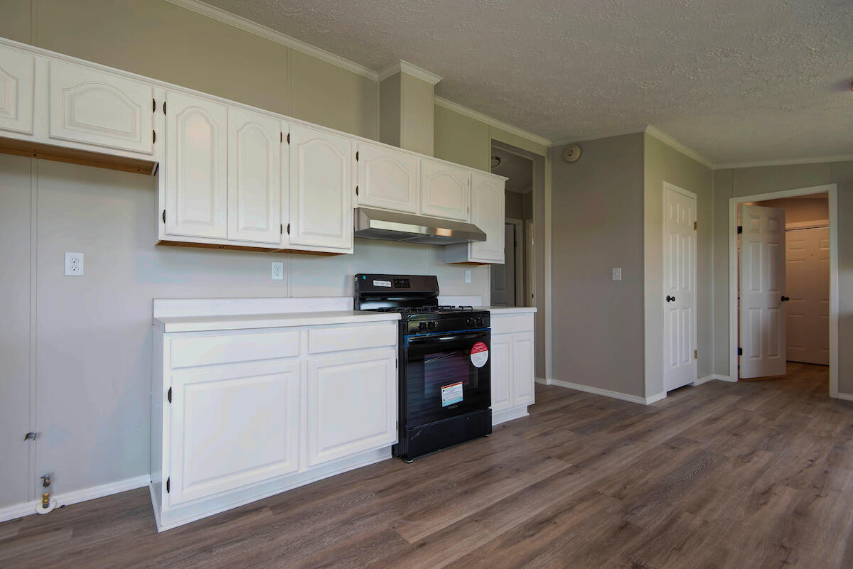 8390 Lawrence 1105 Property Photo 8