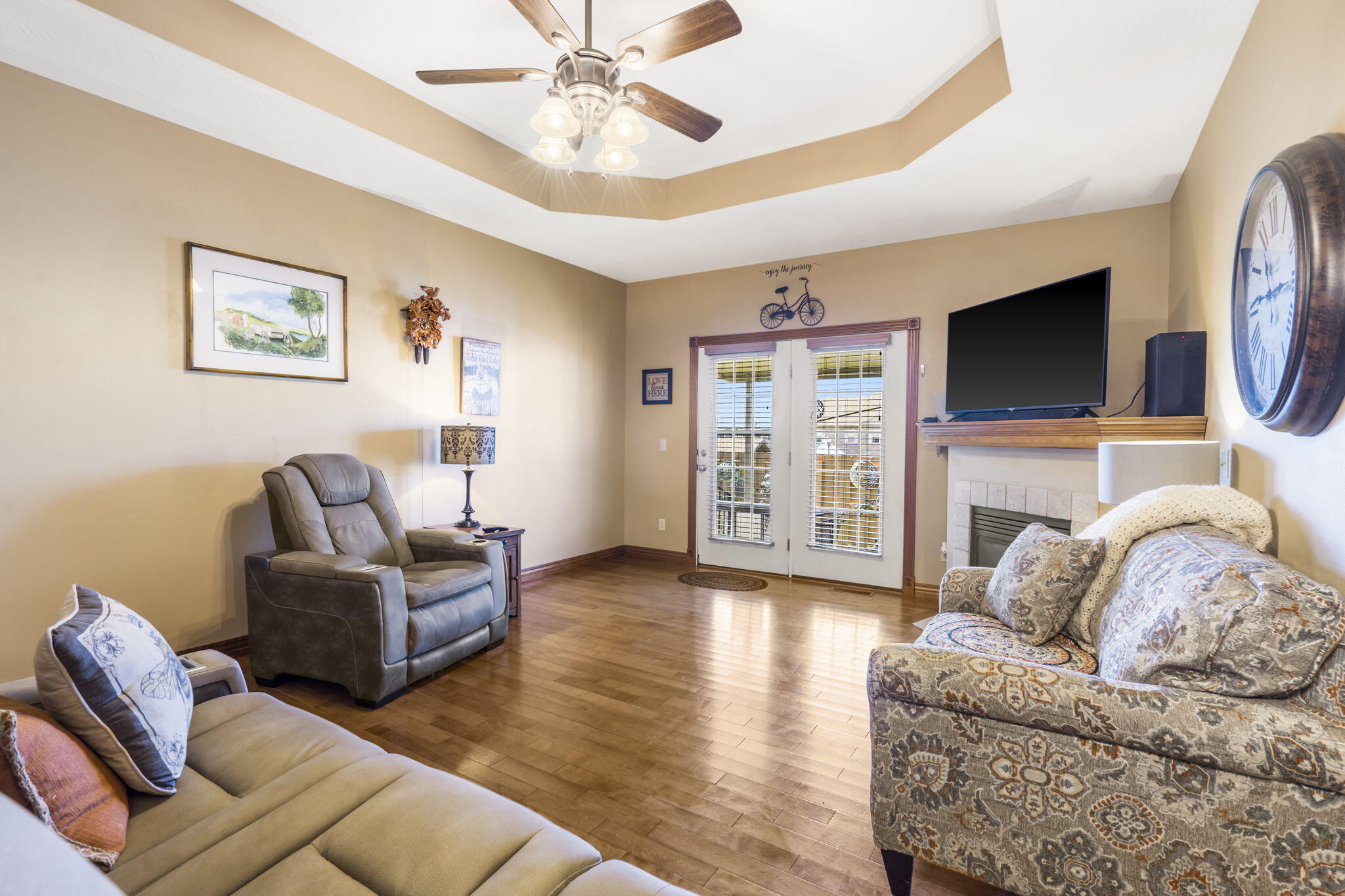 2410 West Deerbrooke Trail Property Photo 4