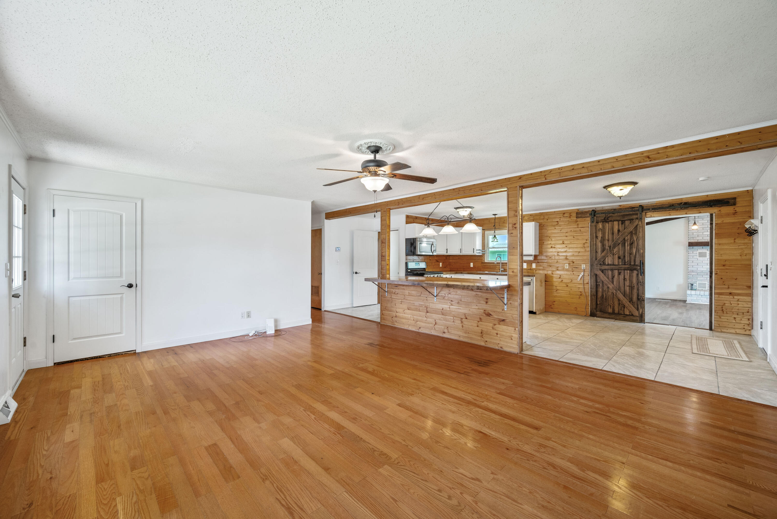 103 North Spring Street Property Photo 6
