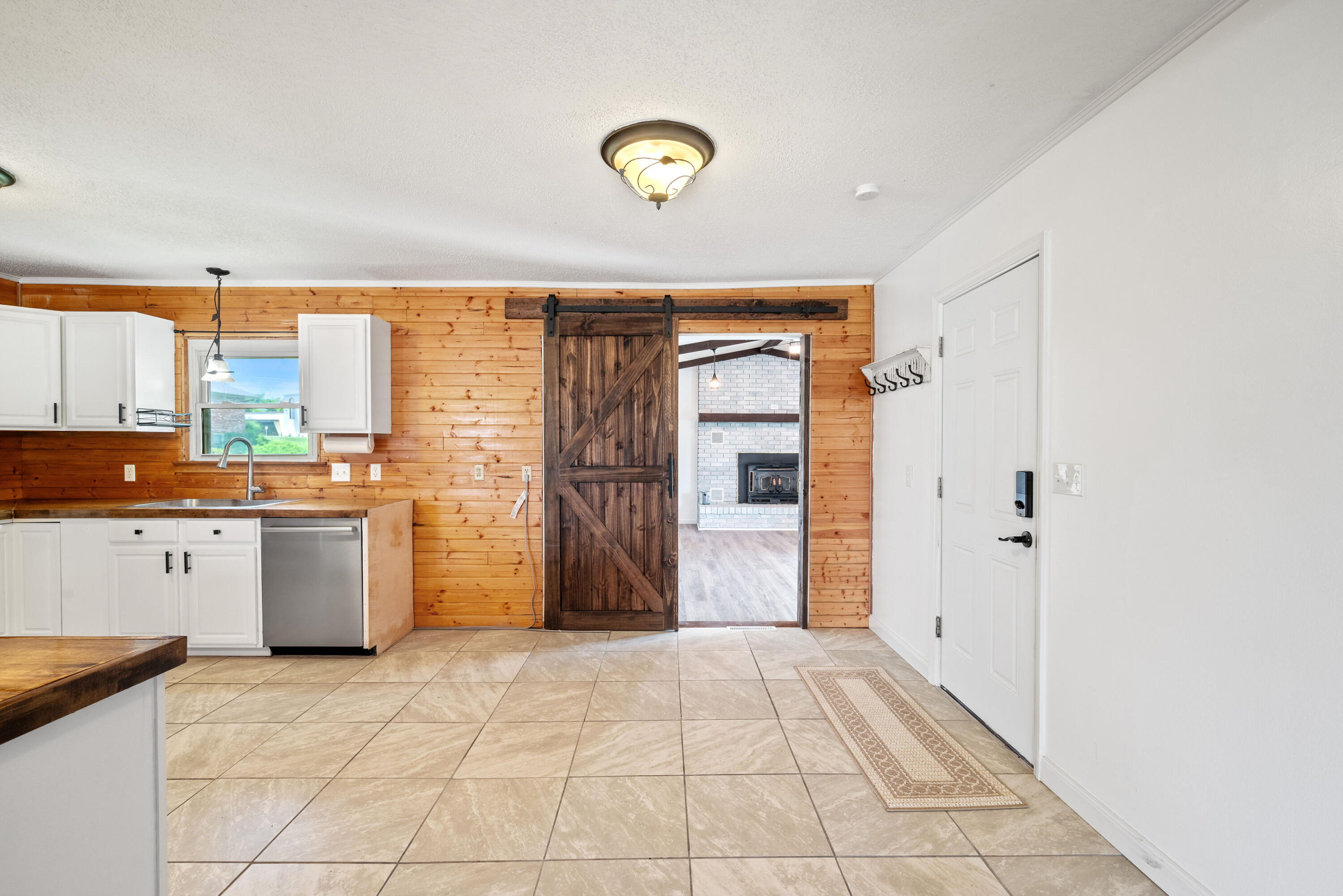 103 North Spring Street Property Photo 10