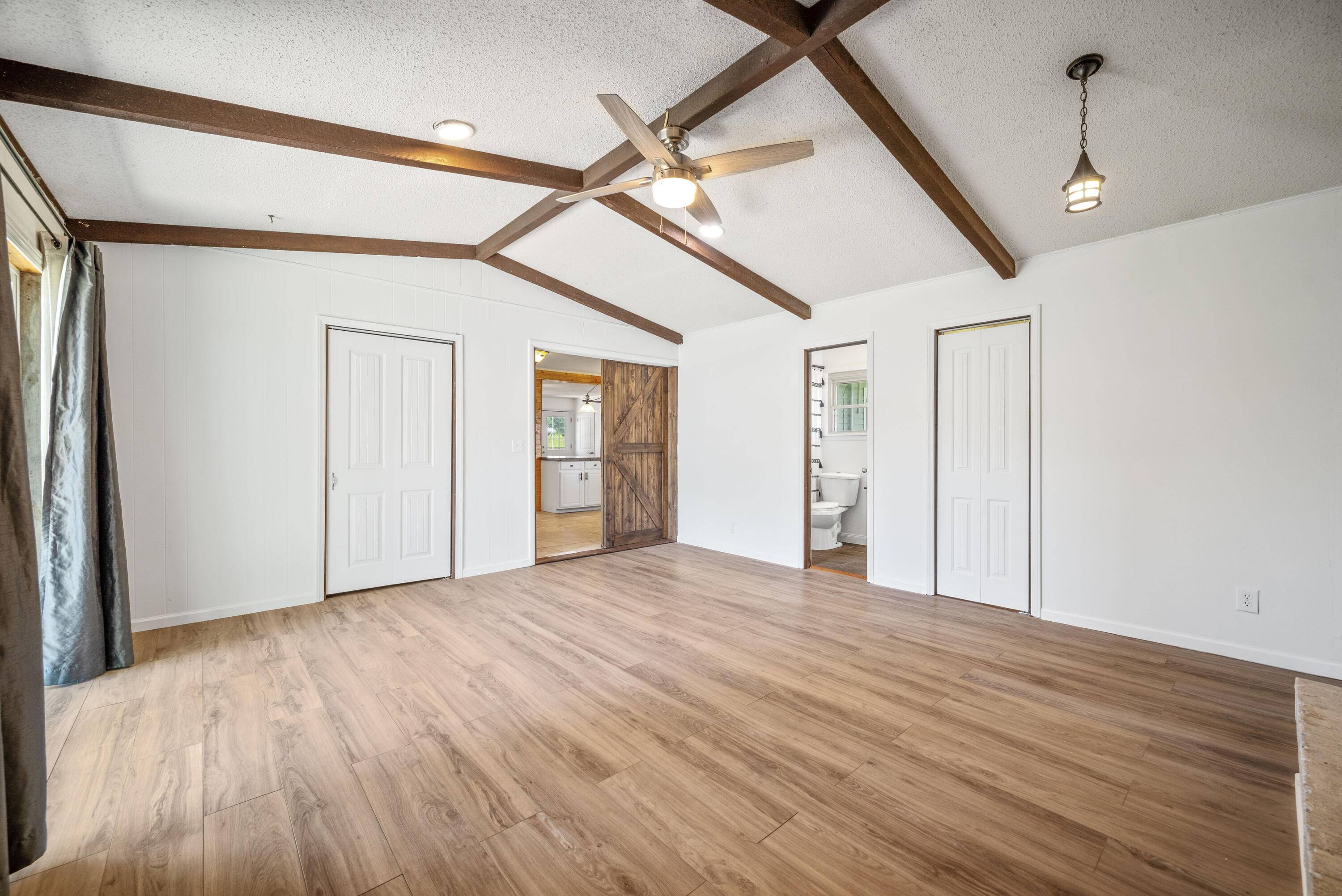 103 North Spring Street Property Photo 12