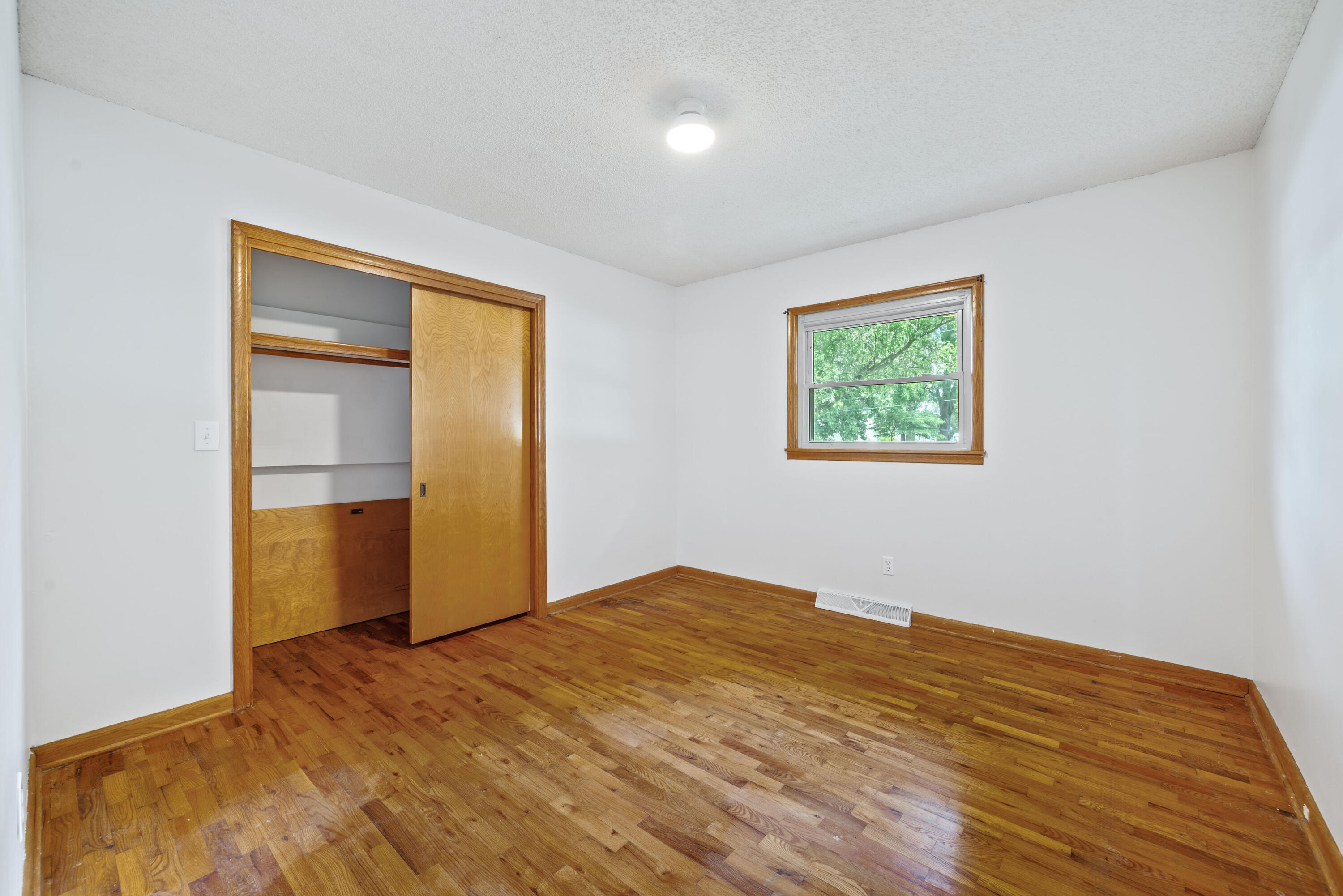 103 North Spring Street Property Photo 17