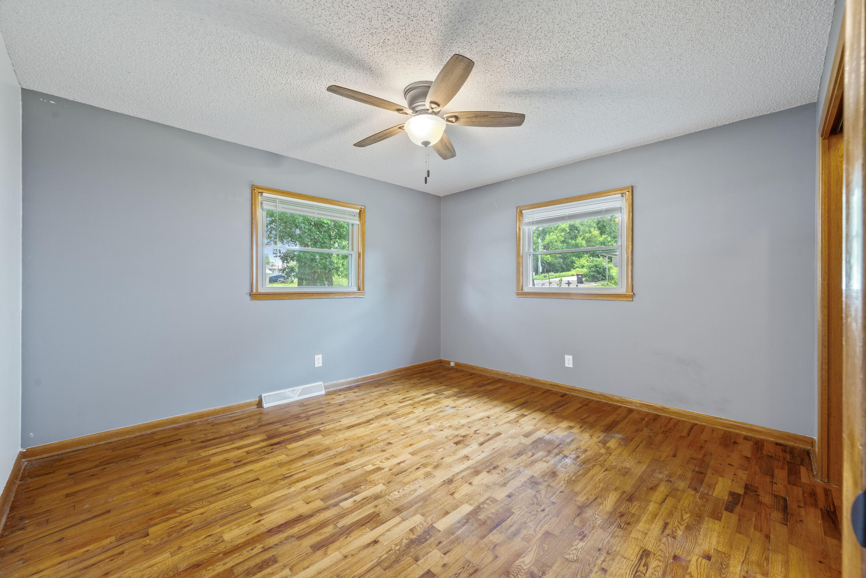 103 North Spring Street Property Photo 20