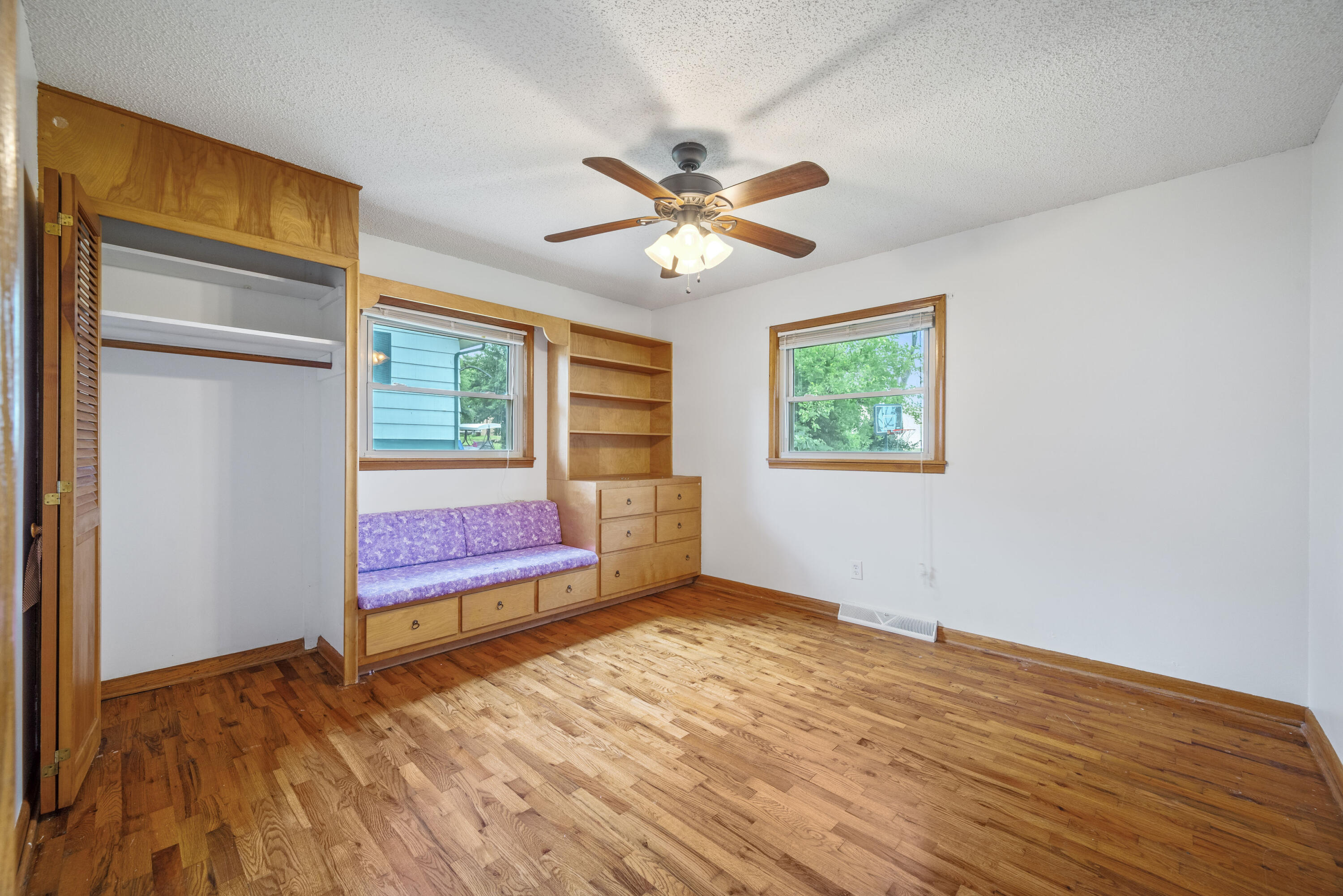 103 North Spring Street Property Photo 21