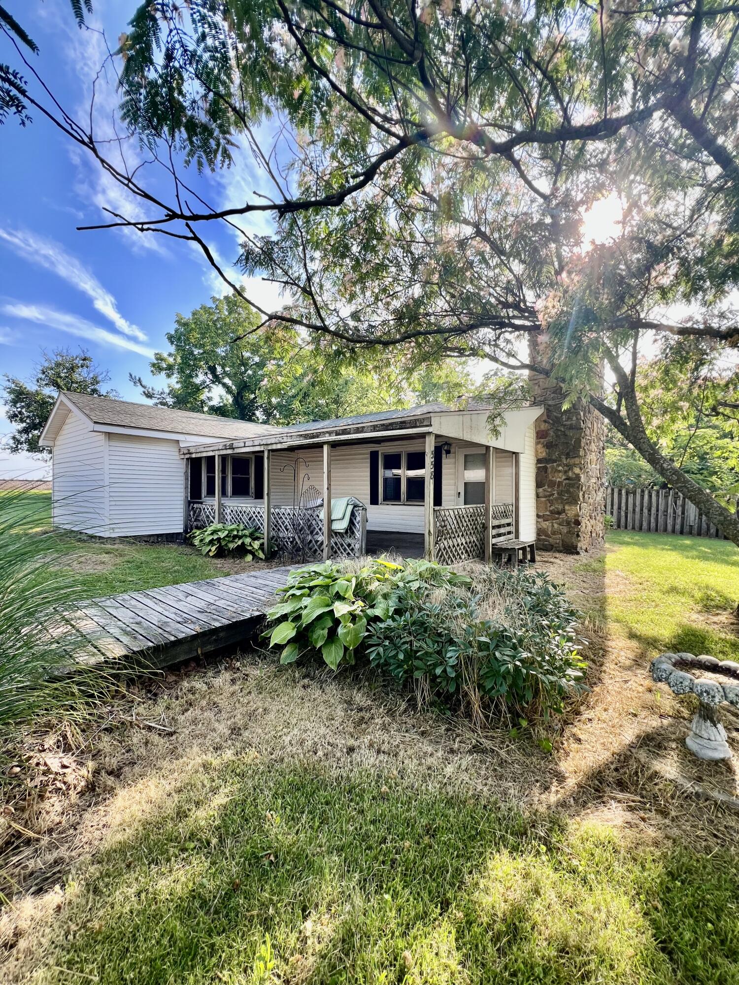 558 West Ragsdale Street Property Photo 1