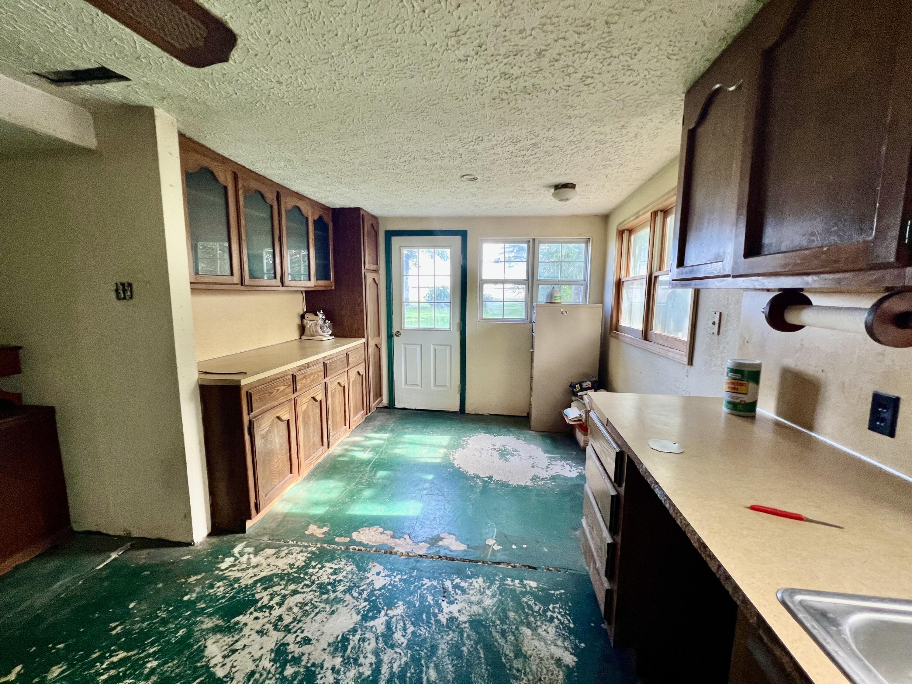 558 West Ragsdale Street Property Photo 11