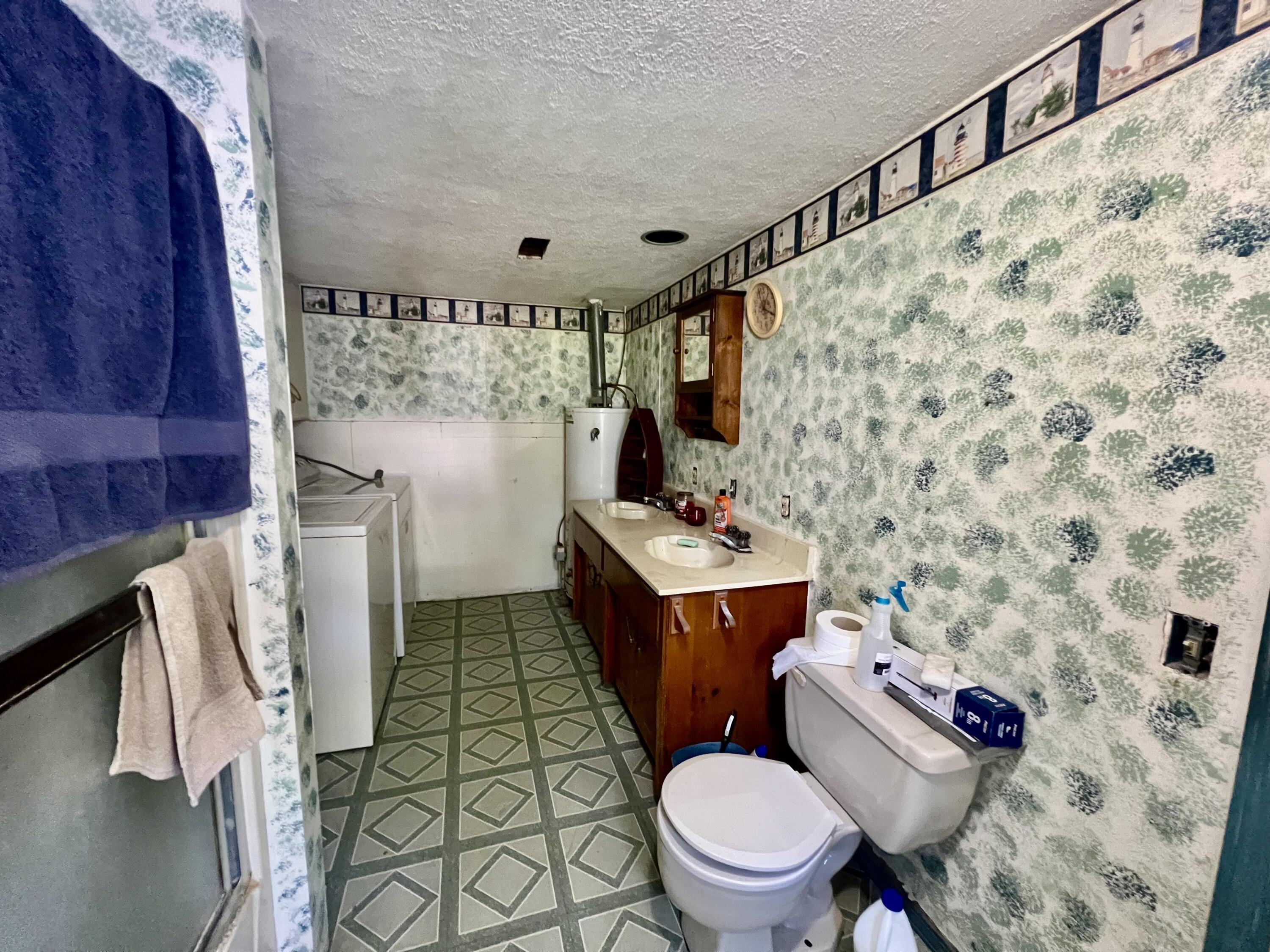 558 West Ragsdale Street Property Photo 16