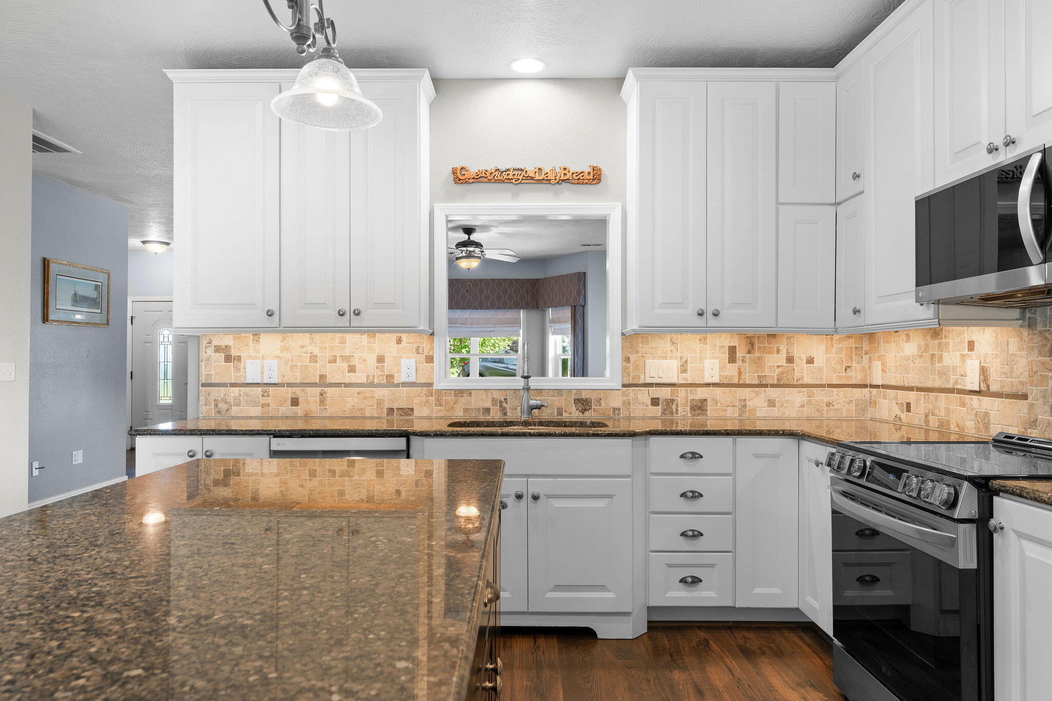 471 Table Rock Heights Property Photo 12