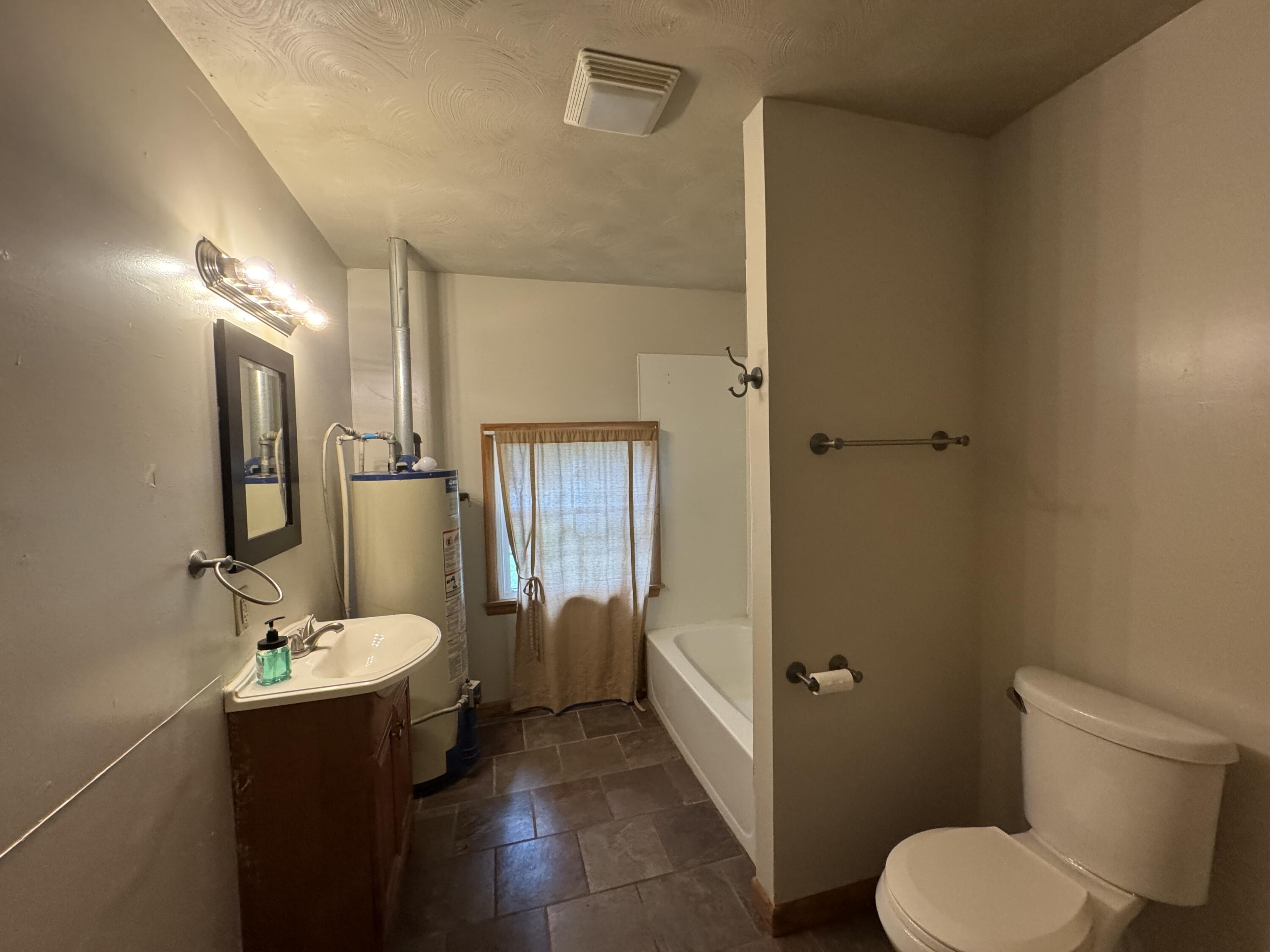 606 East Prairie Lane Property Photo 7