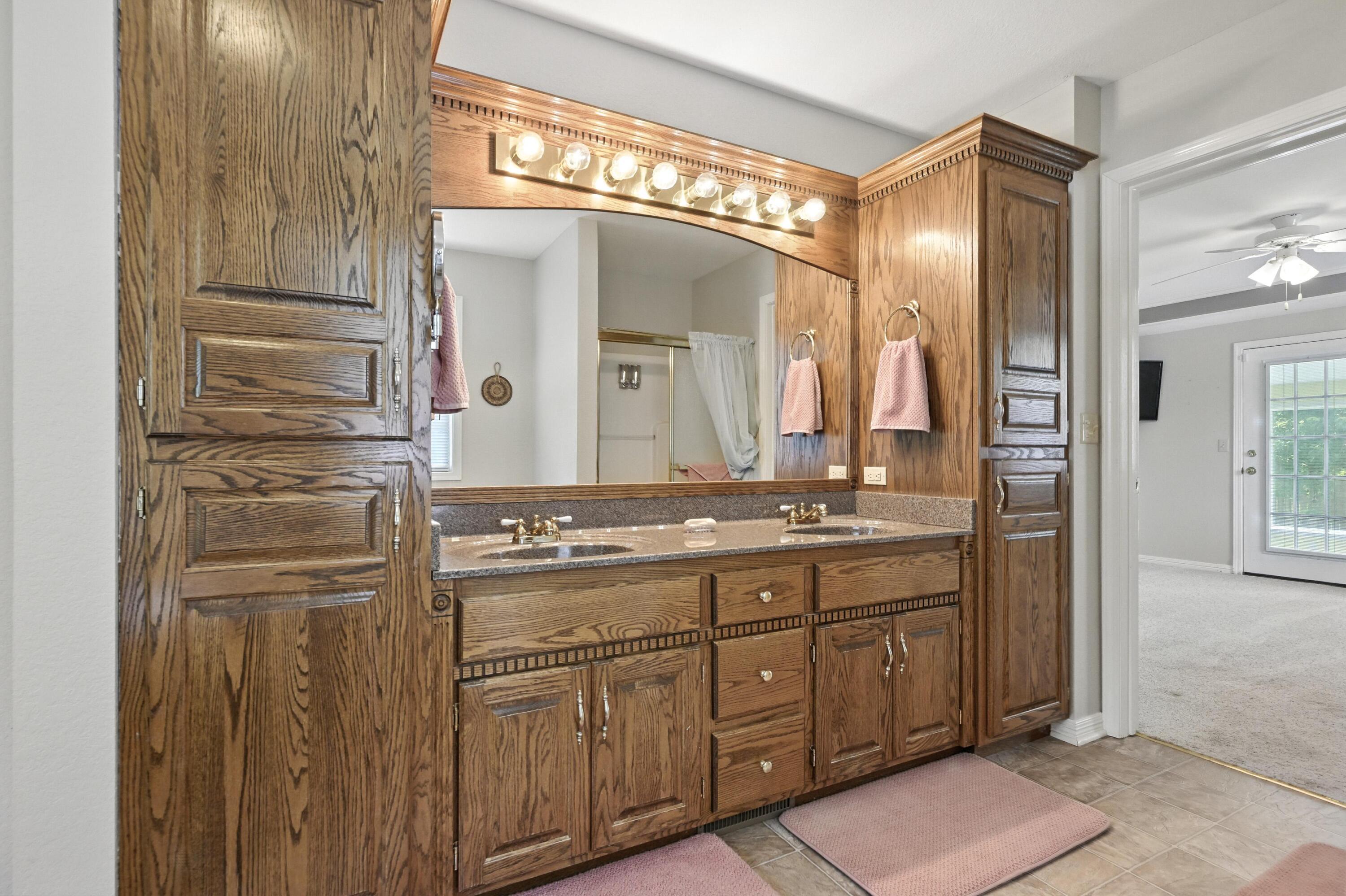 1225 Skyline Drive Property Photo 22