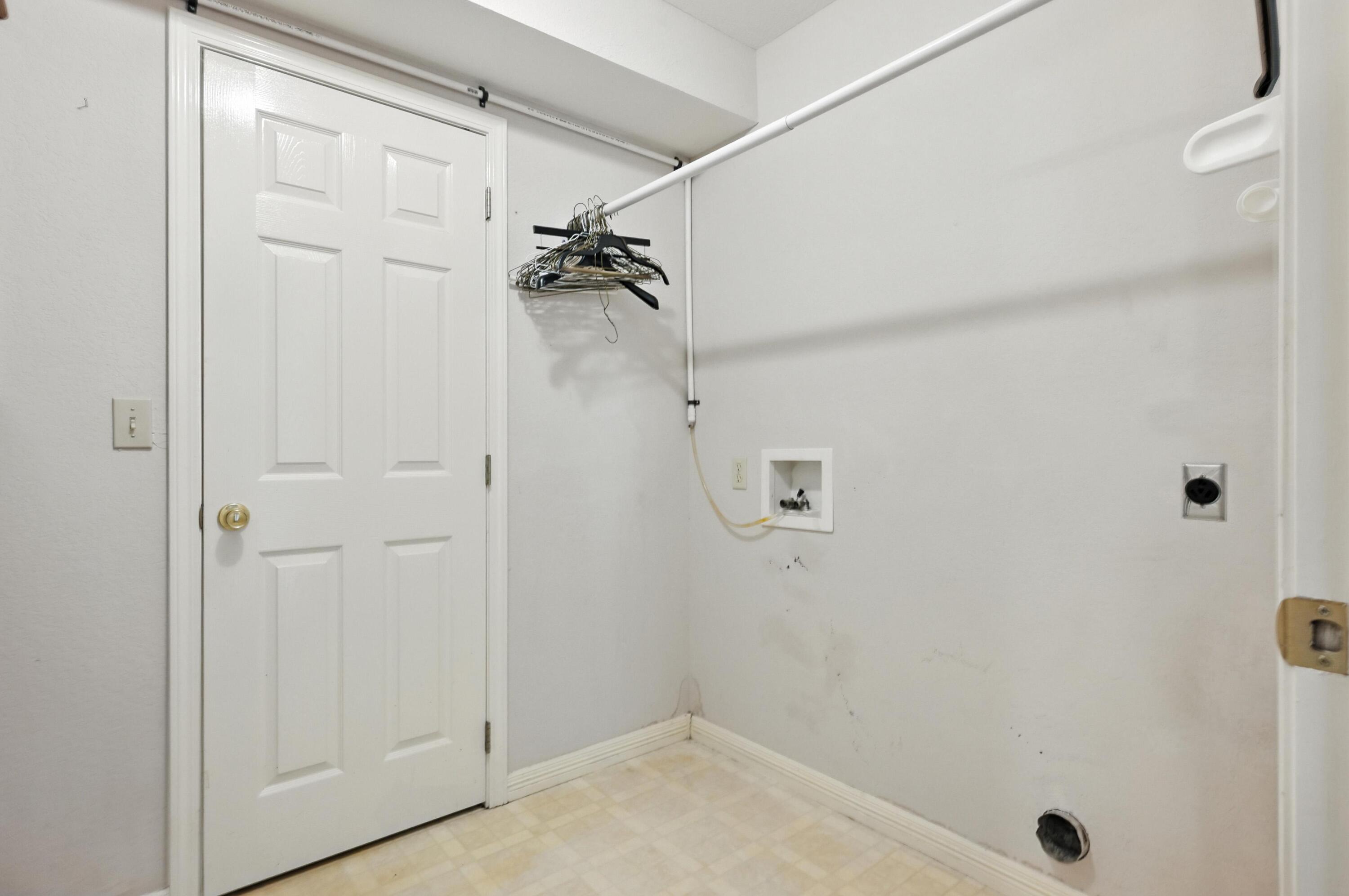 1225 Skyline Drive Property Photo 29