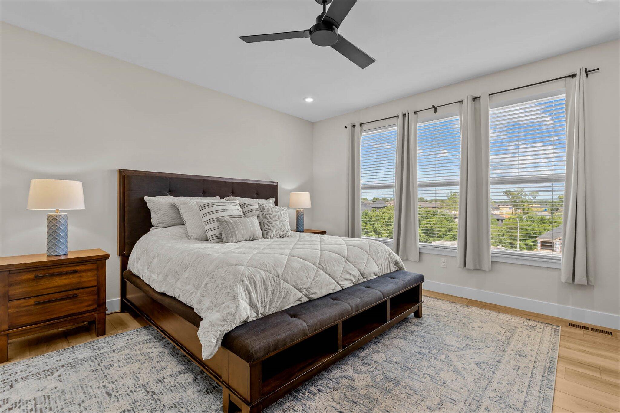 5988 South Holland Avenue Property Photo 16