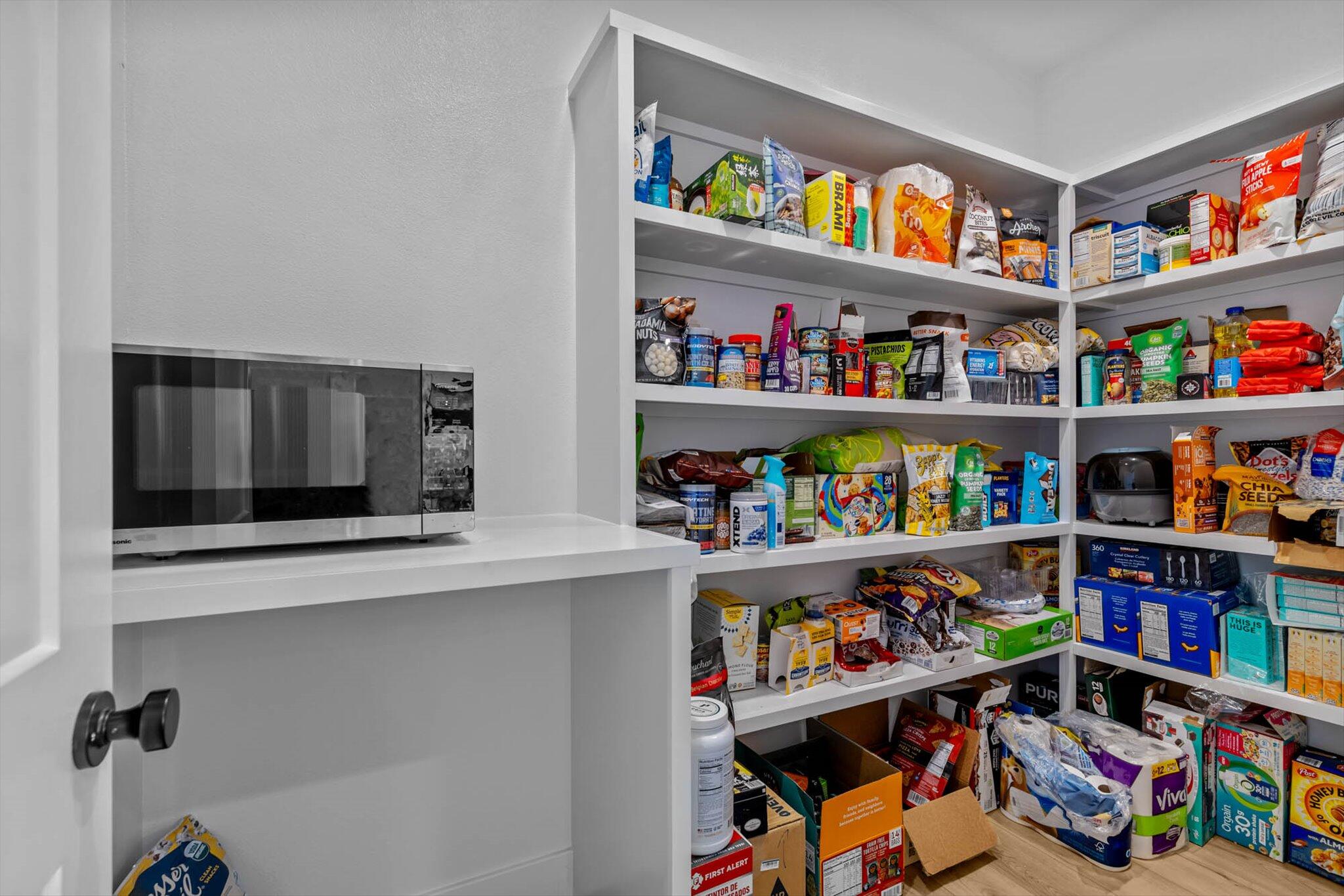 5988 South Holland Avenue Property Photo 22