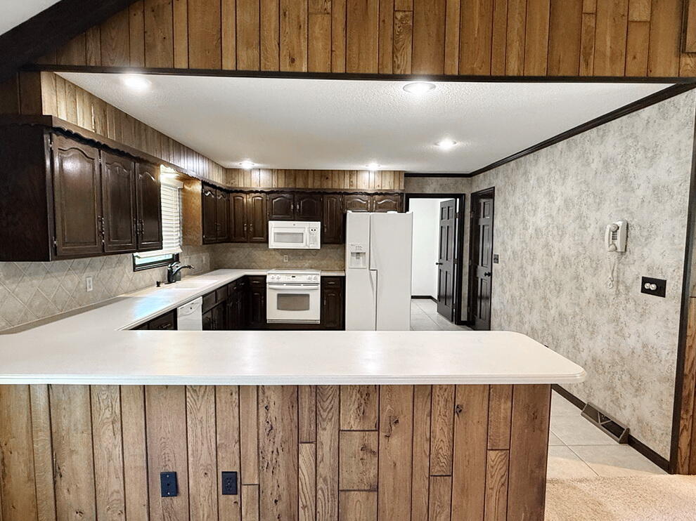 114 West Carman Road Property Photo 14