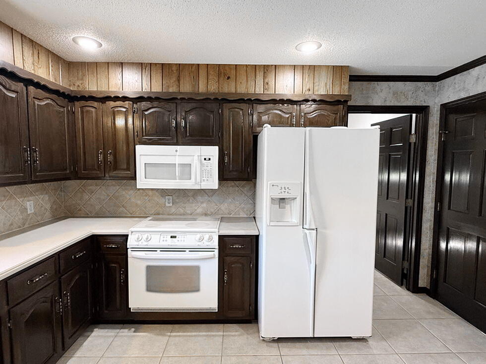 114 West Carman Road Property Photo 17