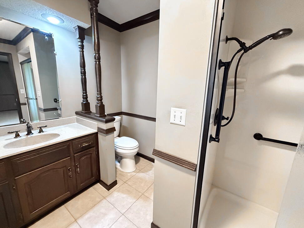 114 West Carman Road Property Photo 25
