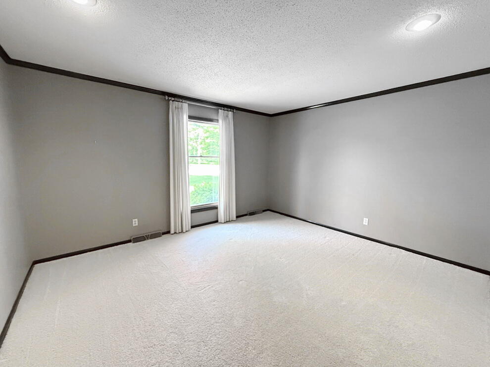 114 West Carman Road Property Photo 26