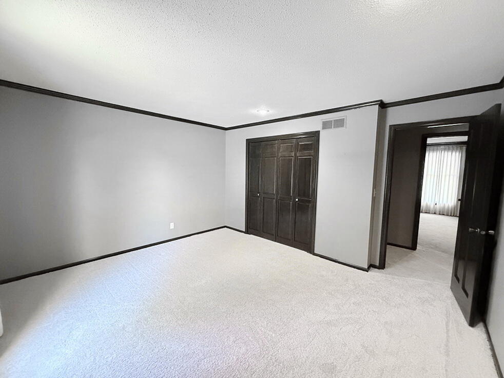 114 West Carman Road Property Photo 27