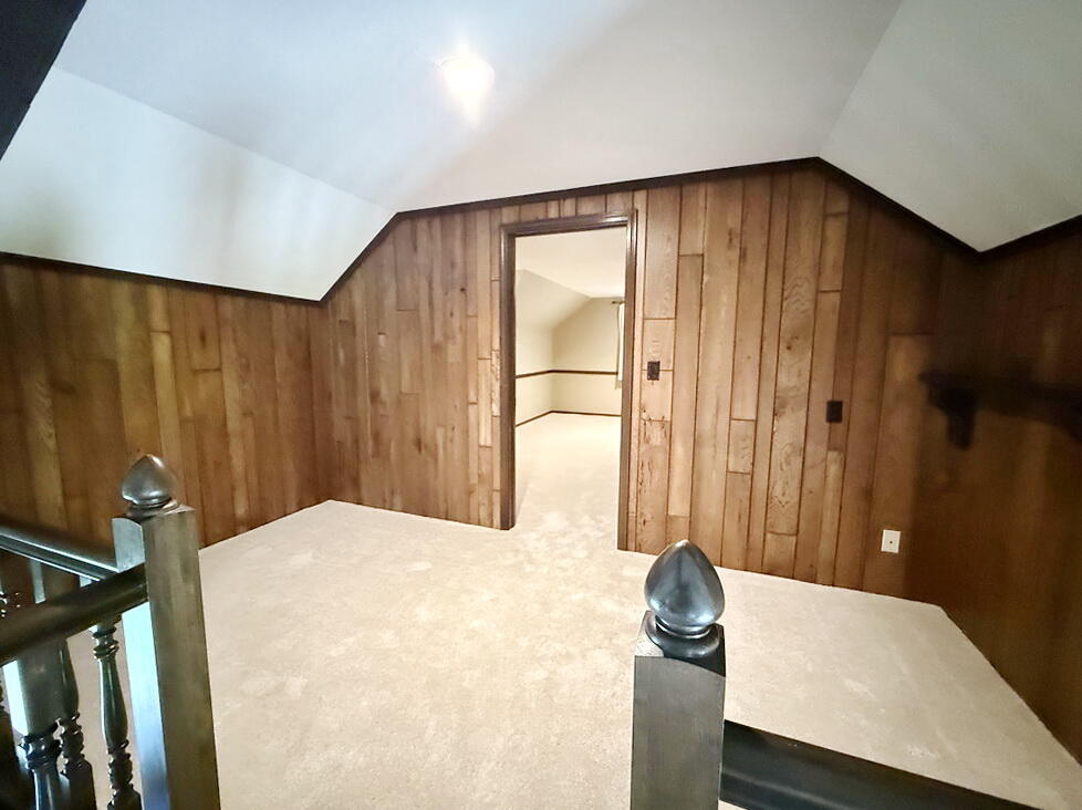 114 West Carman Road Property Photo 33