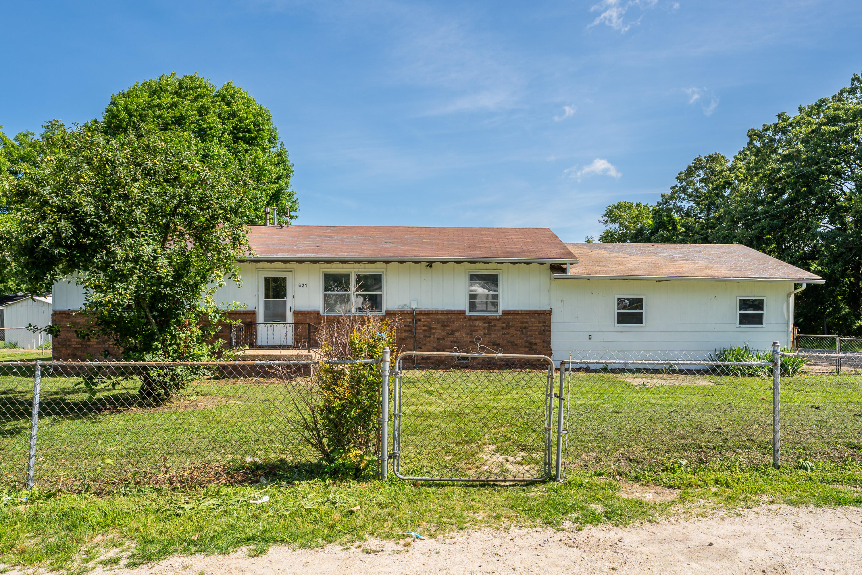 621 East Cleveland Street Property Photo 1