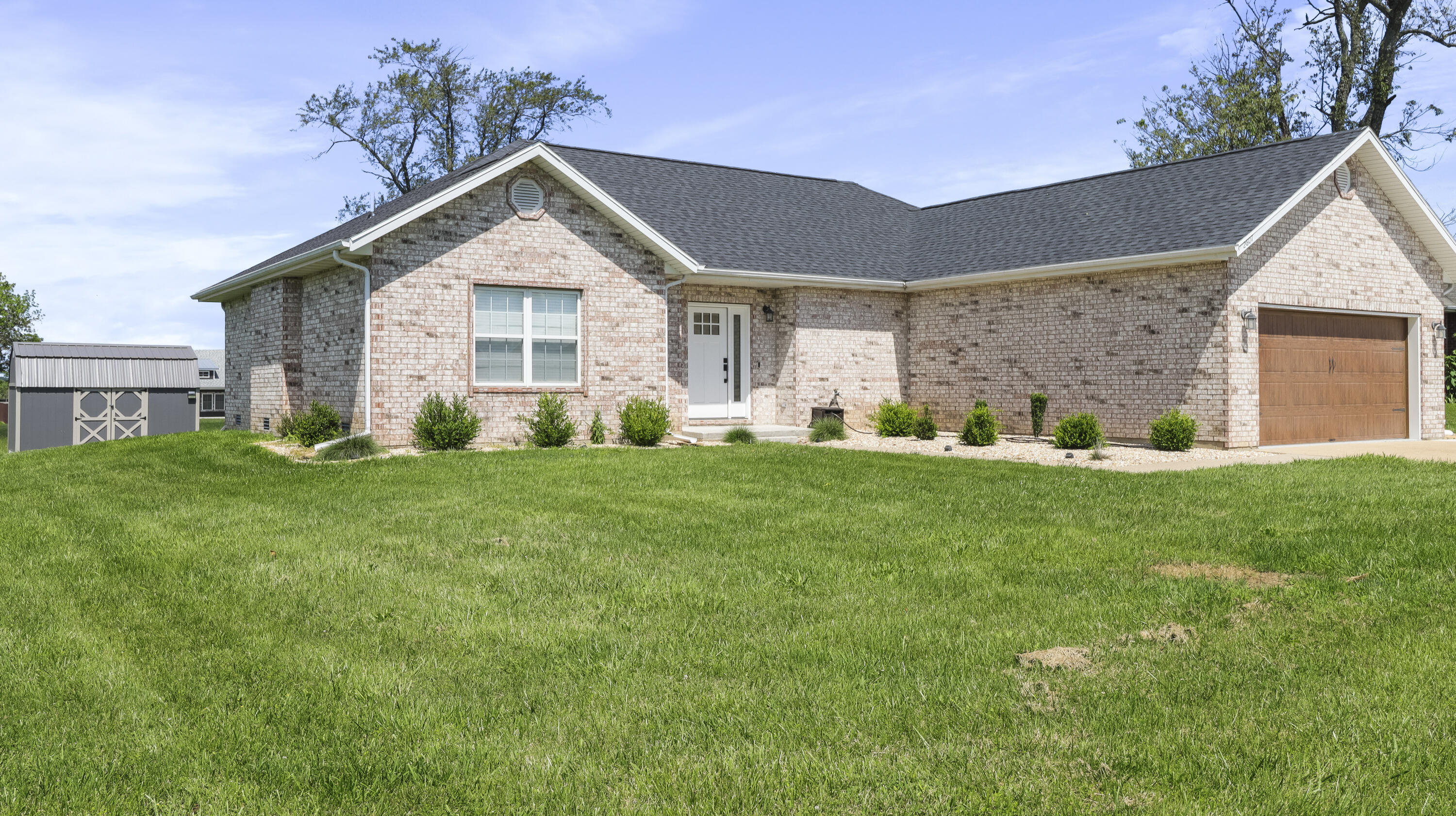 2607 Mayfield Drive Property Photo 3