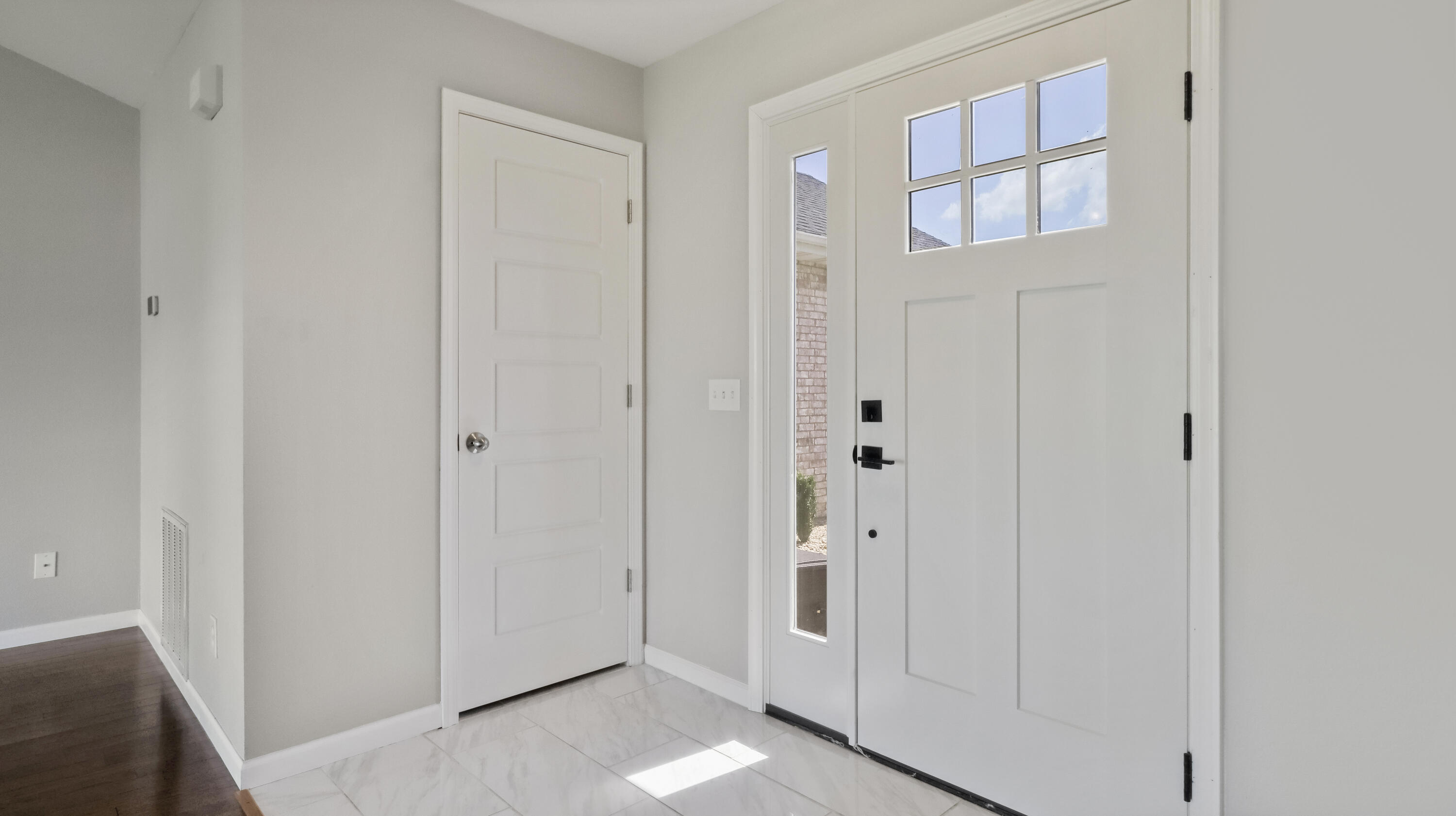 2607 Mayfield Drive Property Photo 10