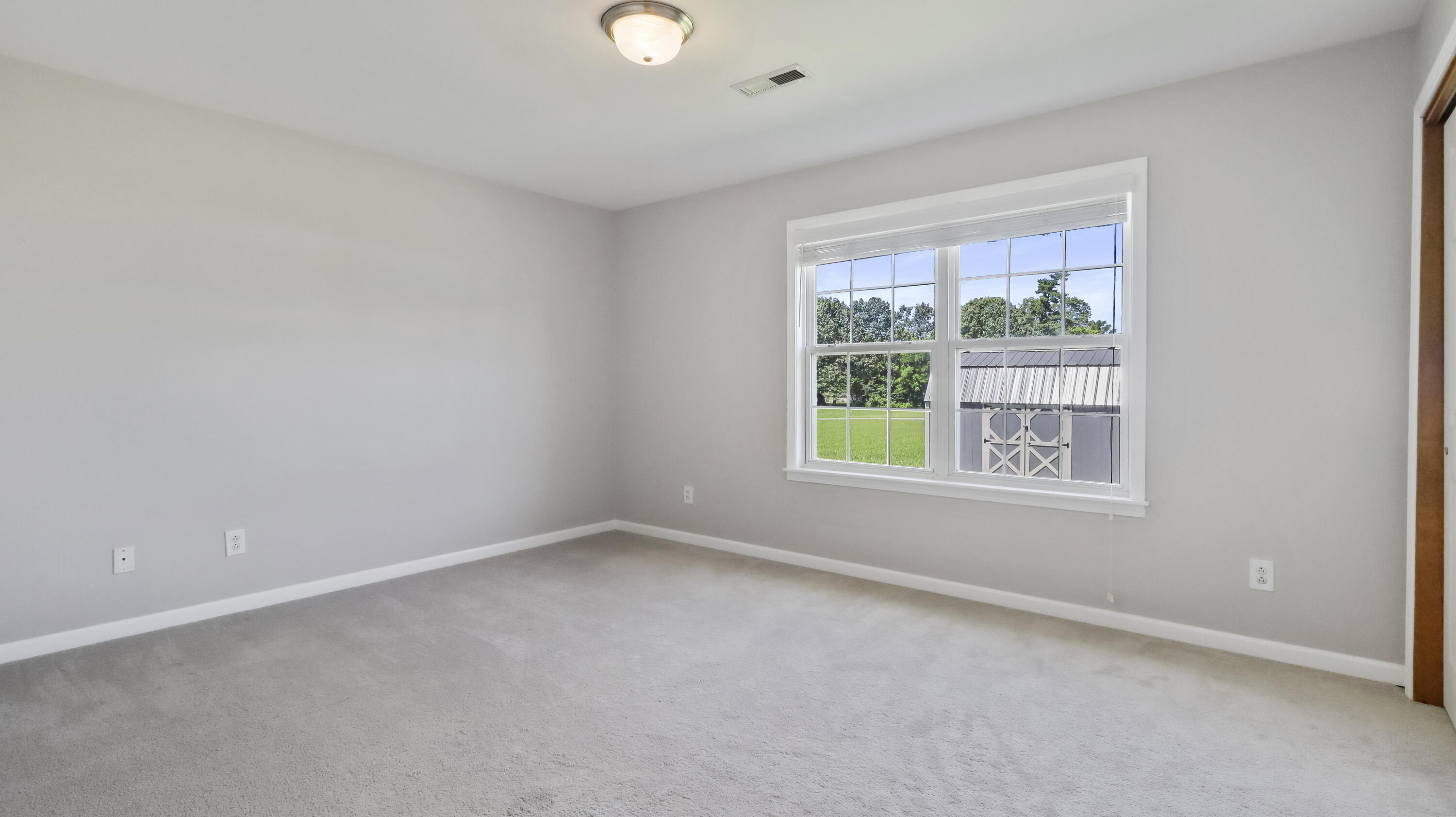 2607 Mayfield Drive Property Photo 11
