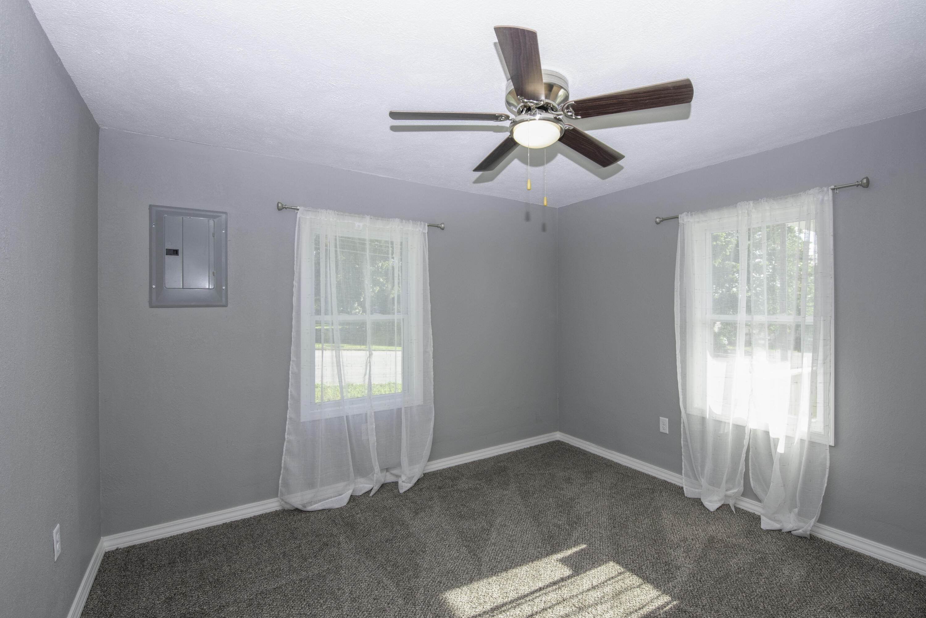 106 South 3rd Avenue Property Photo 11
