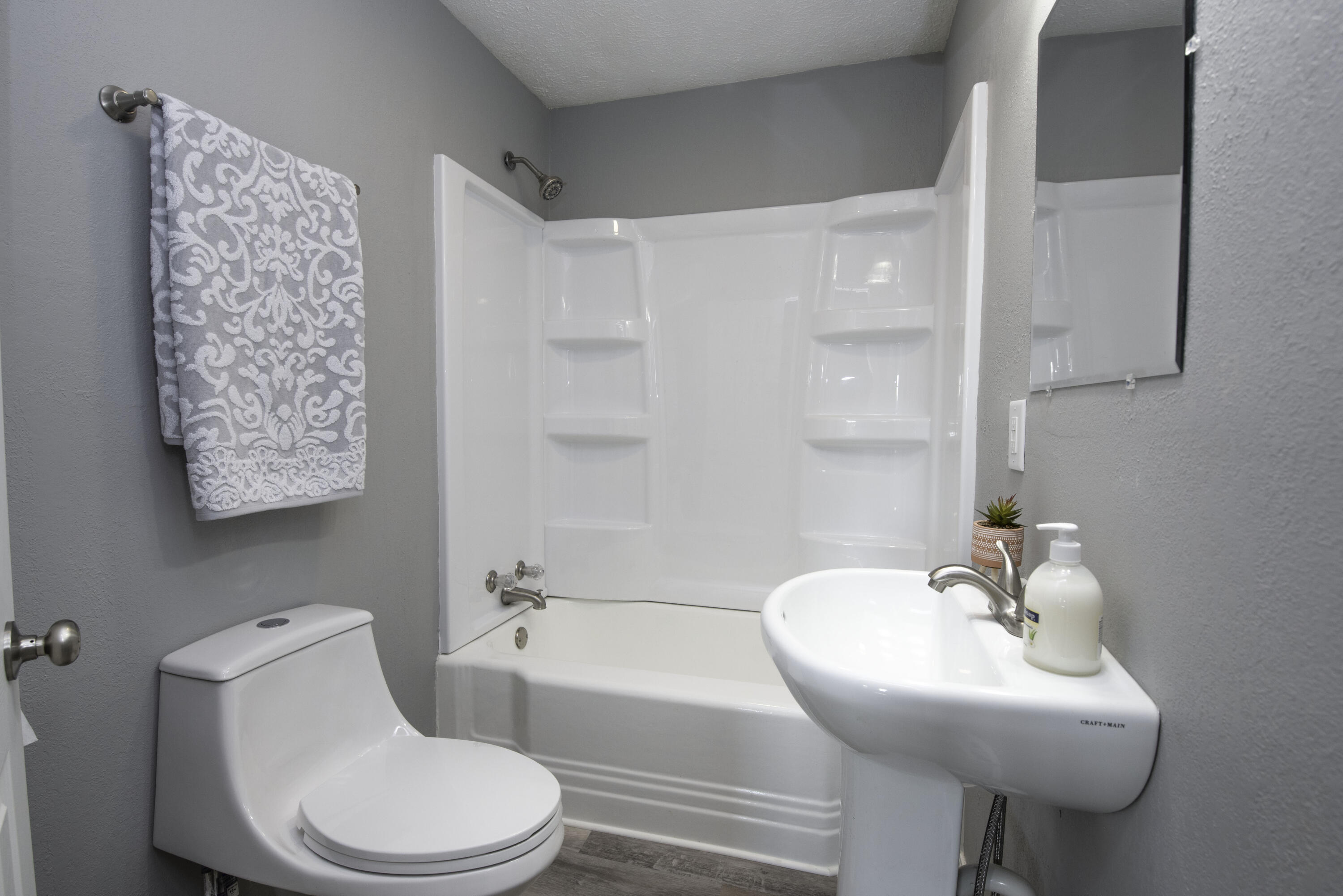 106 South 3rd Avenue Property Photo 13