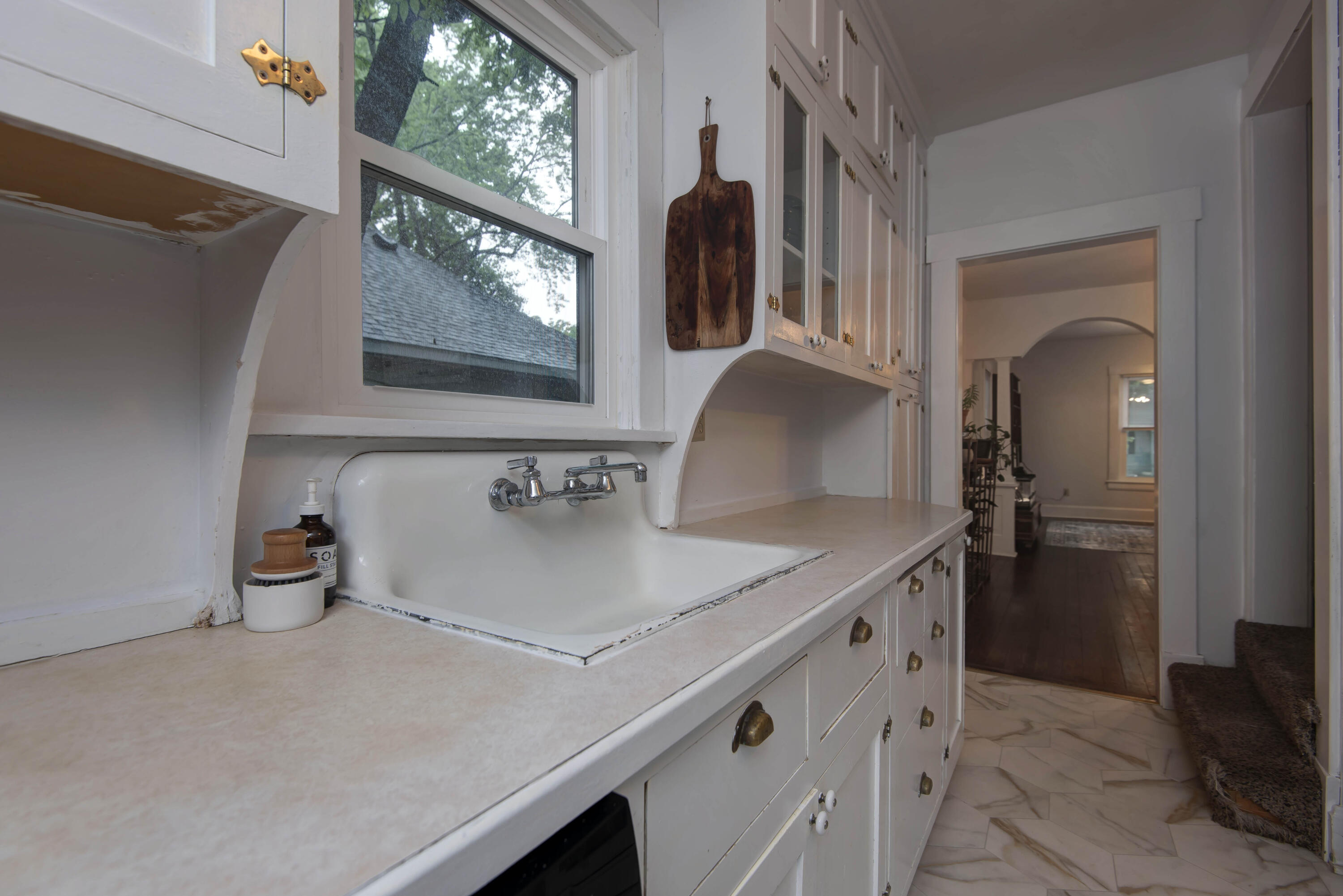 1510 East Mcdaniel Street Property Photo 10