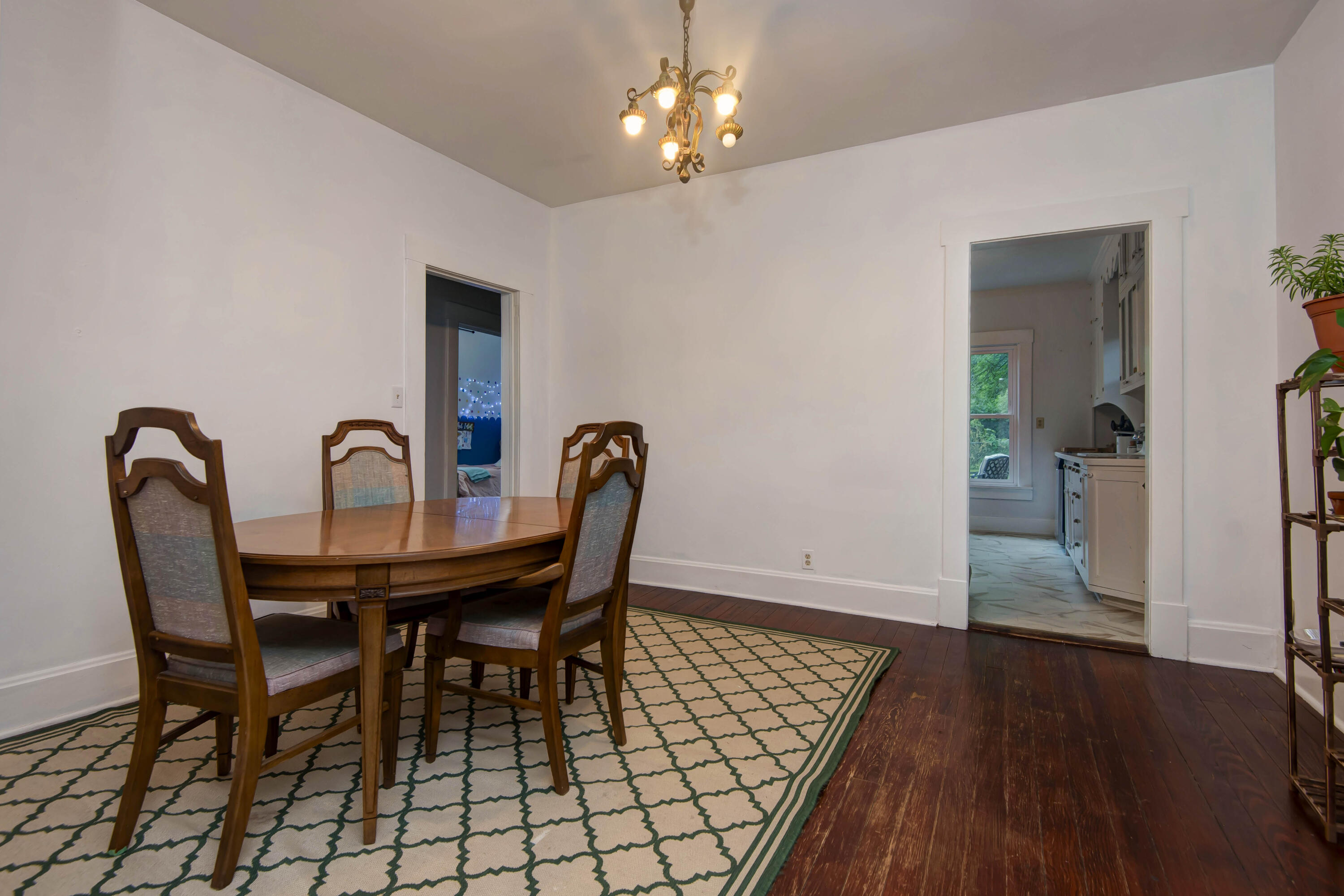 1510 East Mcdaniel Street Property Photo 12