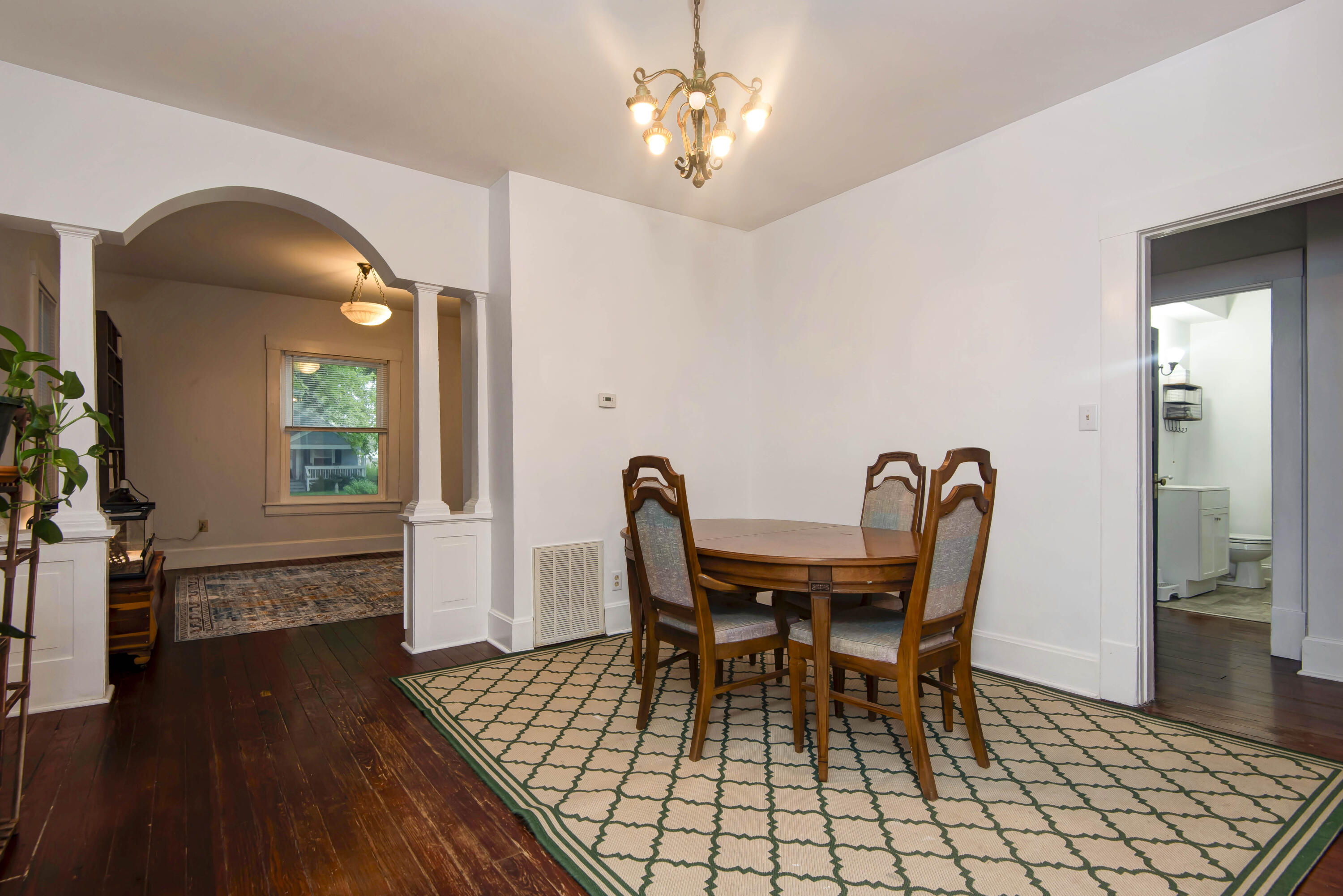 1510 East Mcdaniel Street Property Photo 13