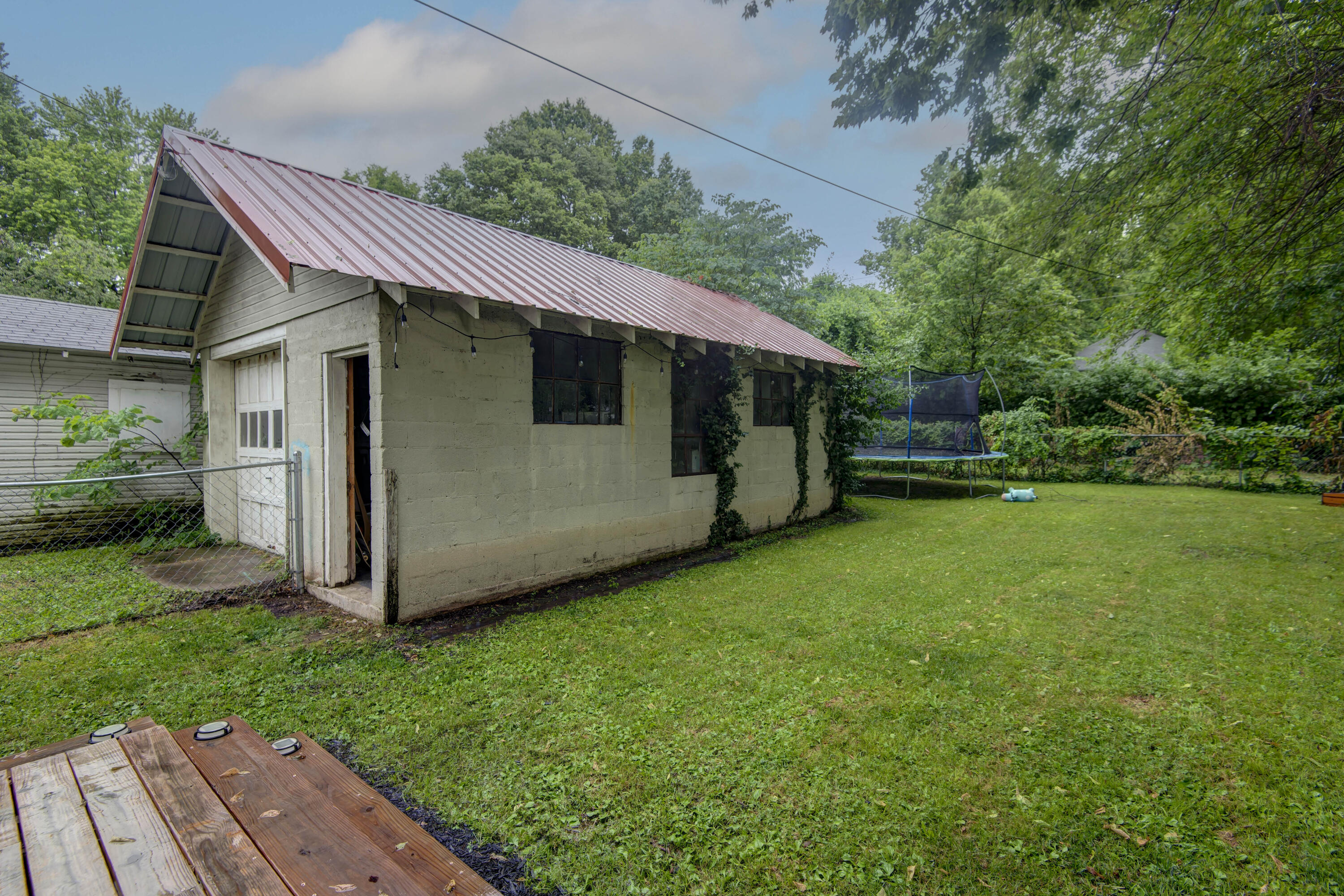 1510 East Mcdaniel Street Property Photo 28