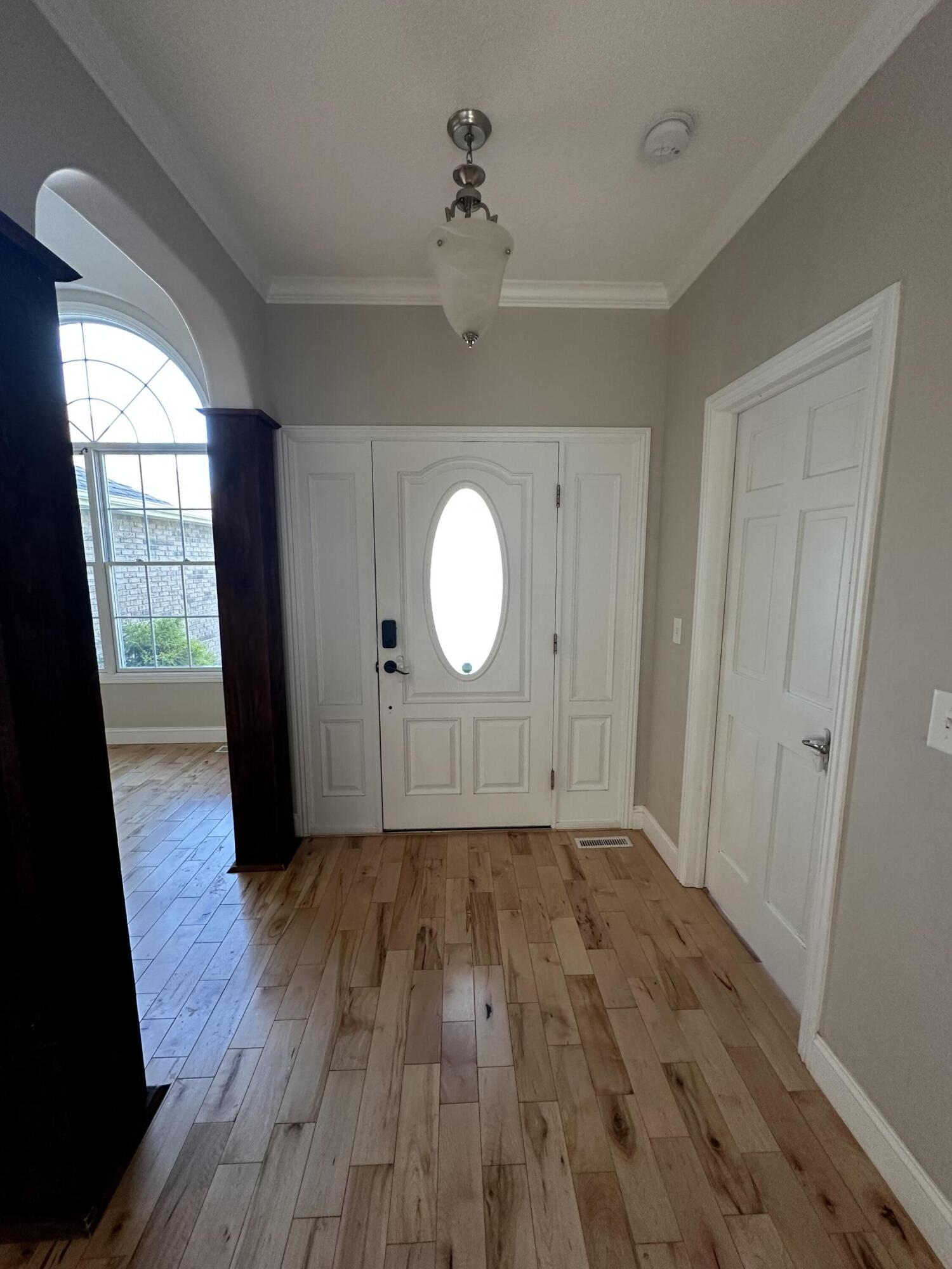 824 North Vermillion Drive Property Photo 2
