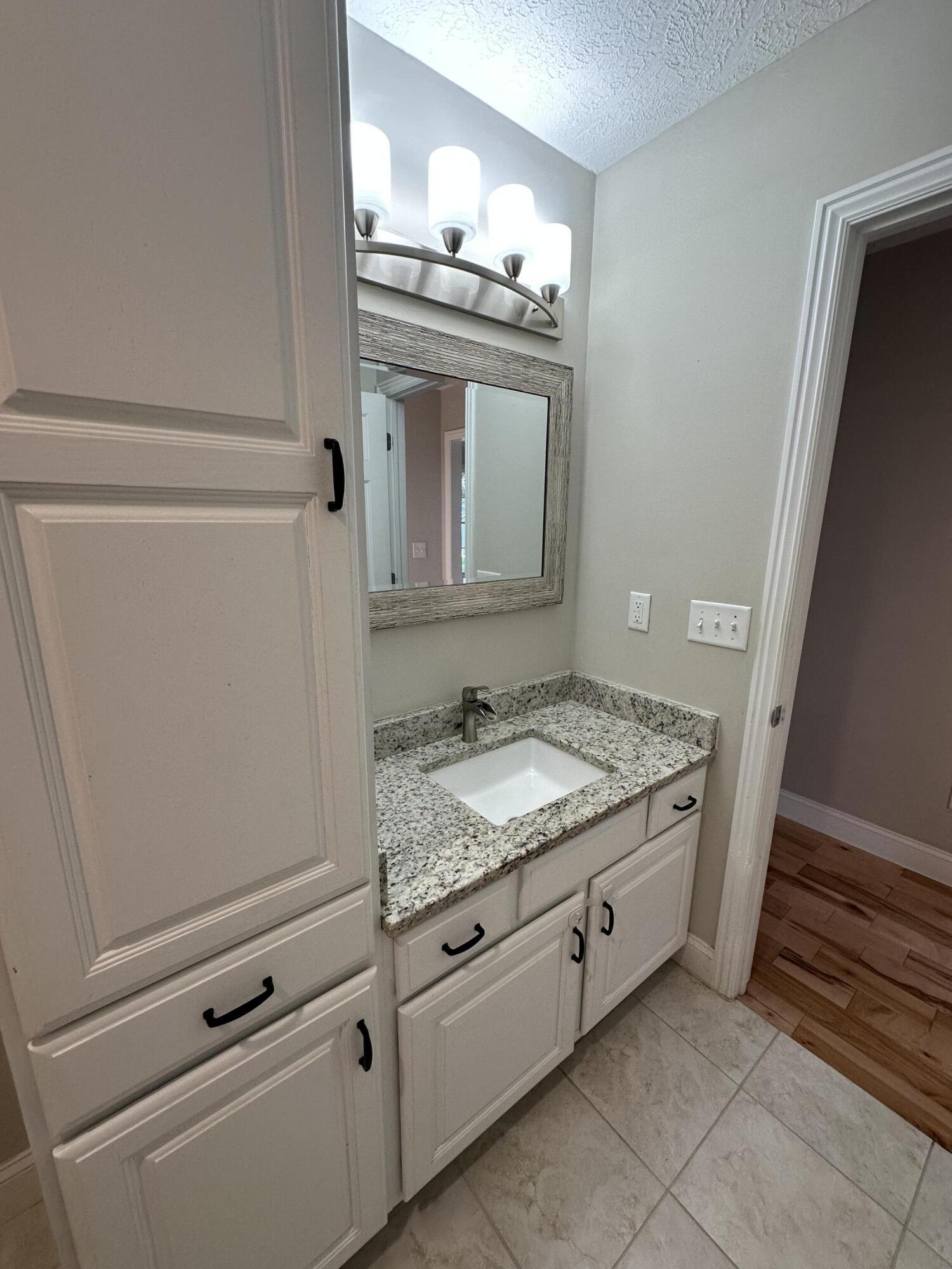 824 North Vermillion Drive Property Photo 22