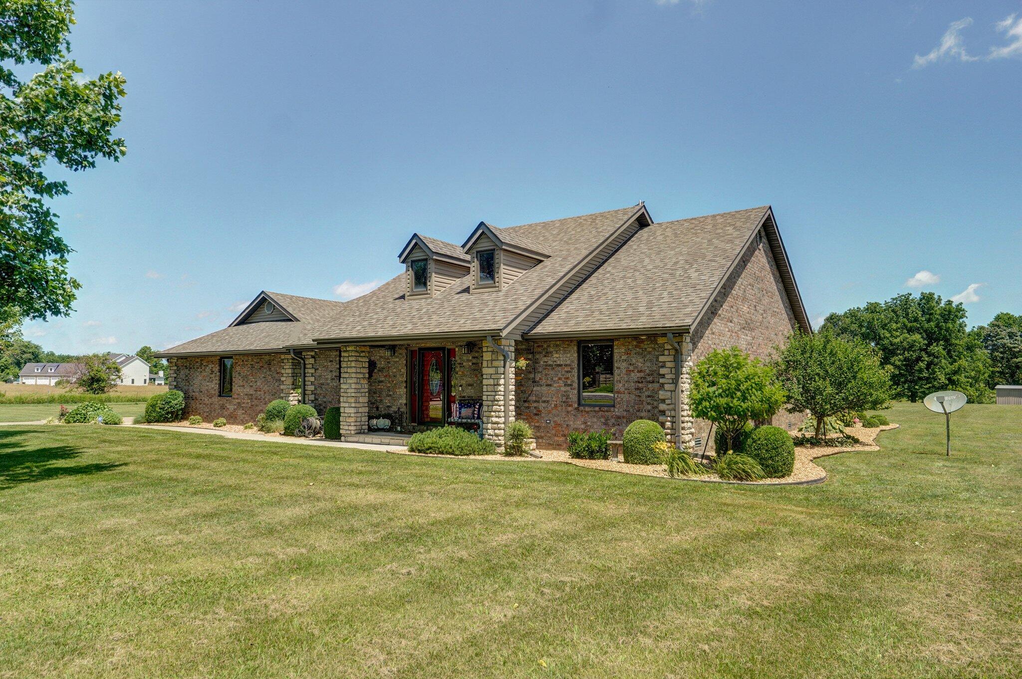 6415 East Farm Road 186 Property Photo 1
