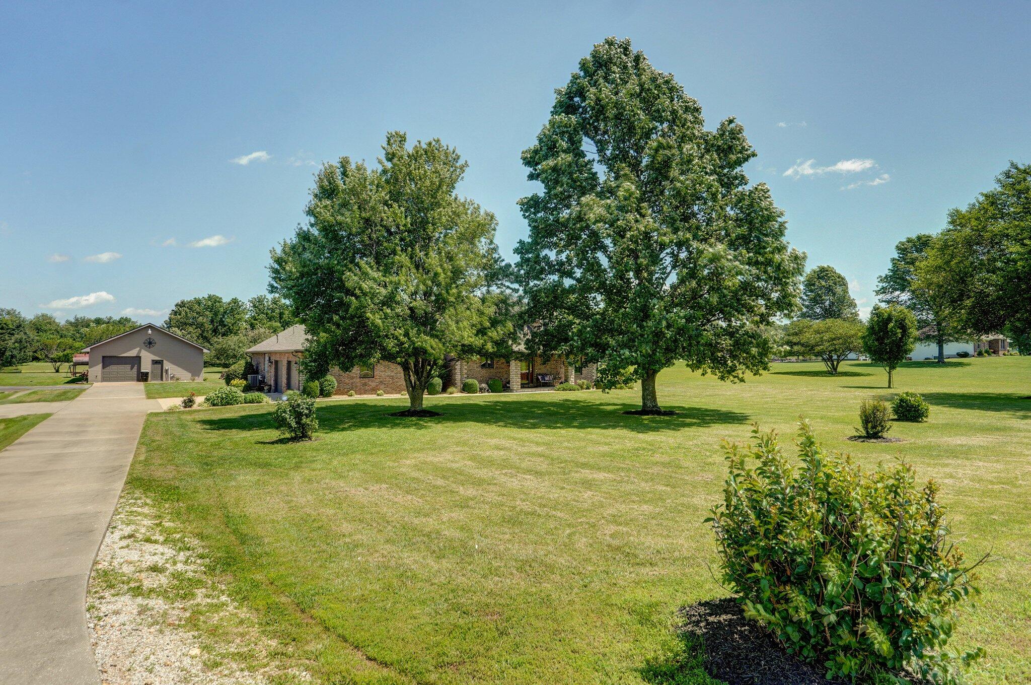 6415 East Farm Road 186 Property Photo 3