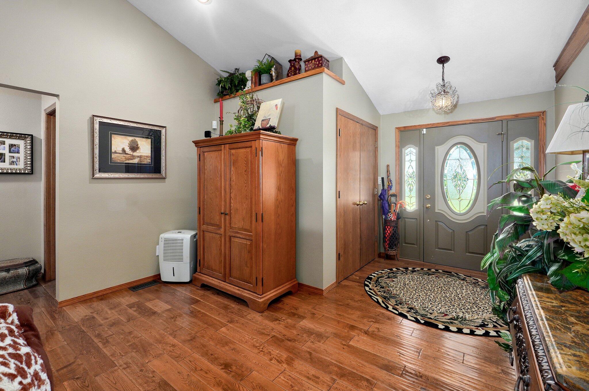 6415 East Farm Road 186 Property Photo 6