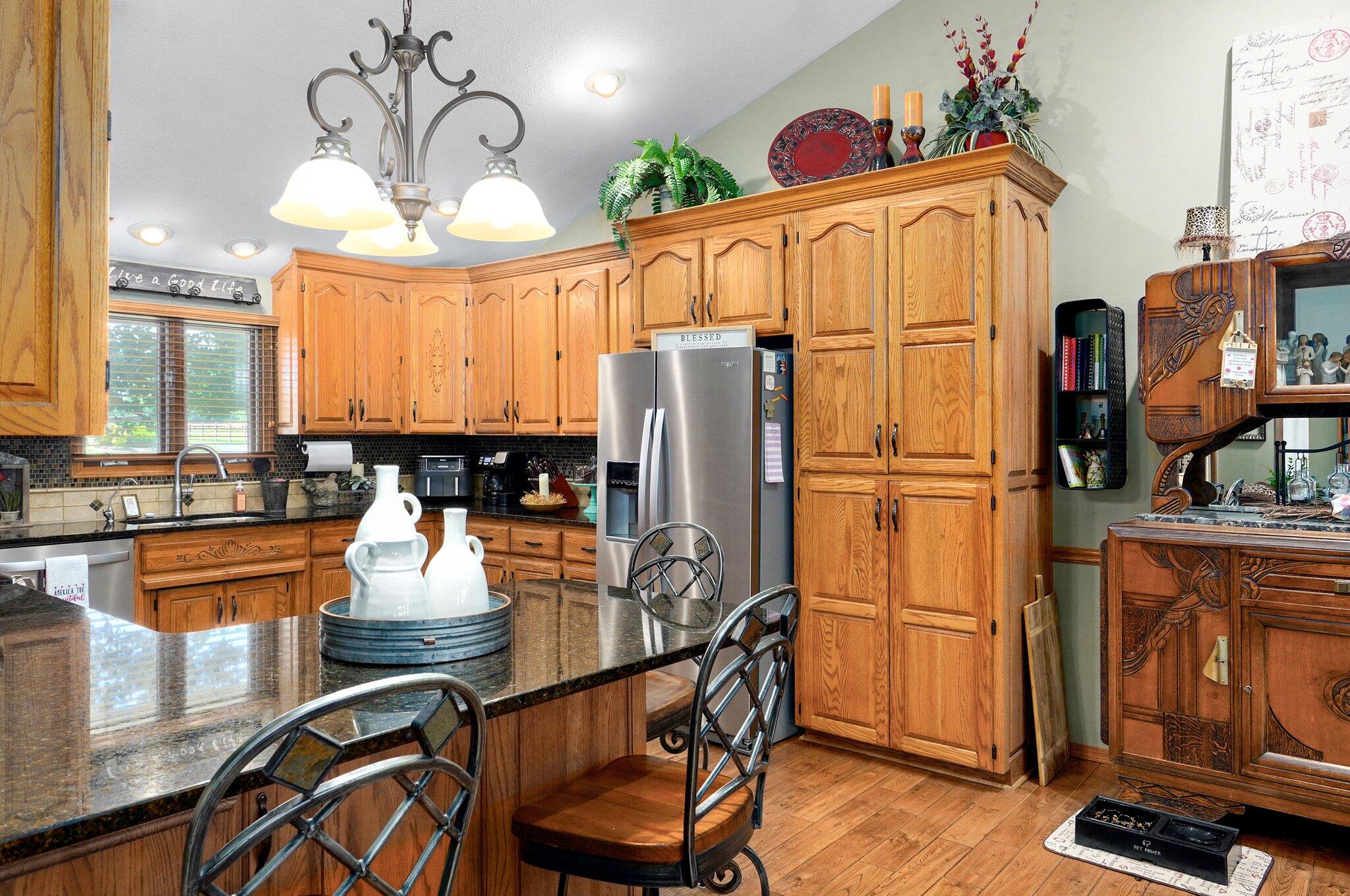 6415 East Farm Road 186 Property Photo 17