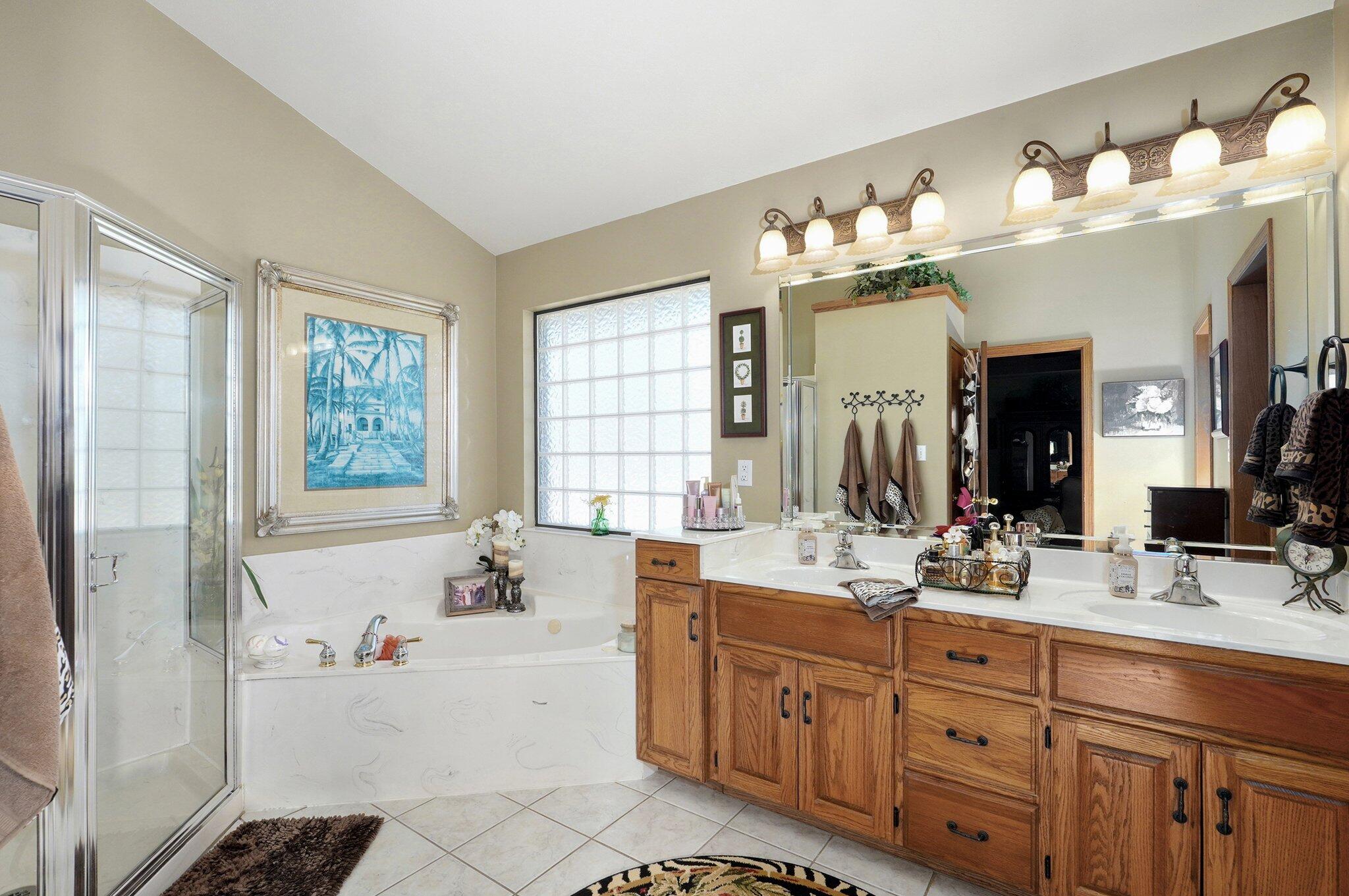 6415 East Farm Road 186 Property Photo 20