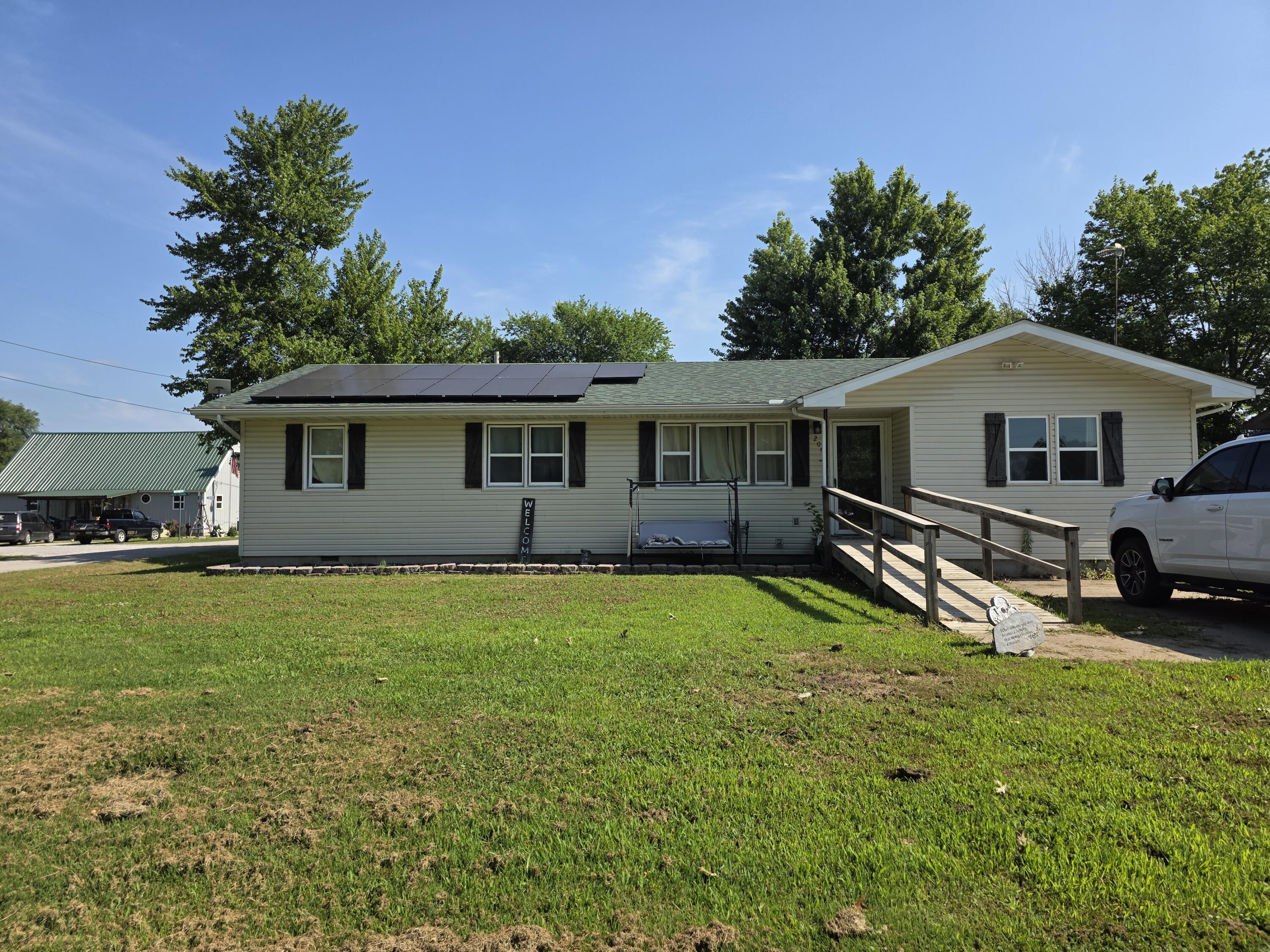 206 Ada Street Property Photo 1