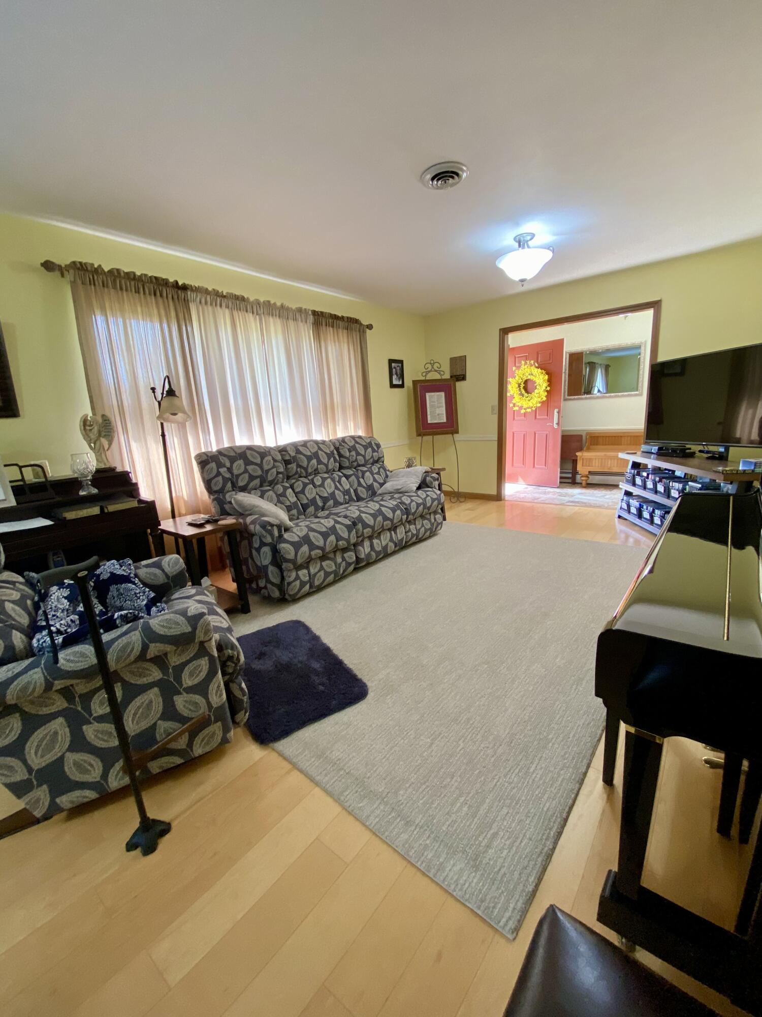 1605 South Park Avenue Property Photo 15
