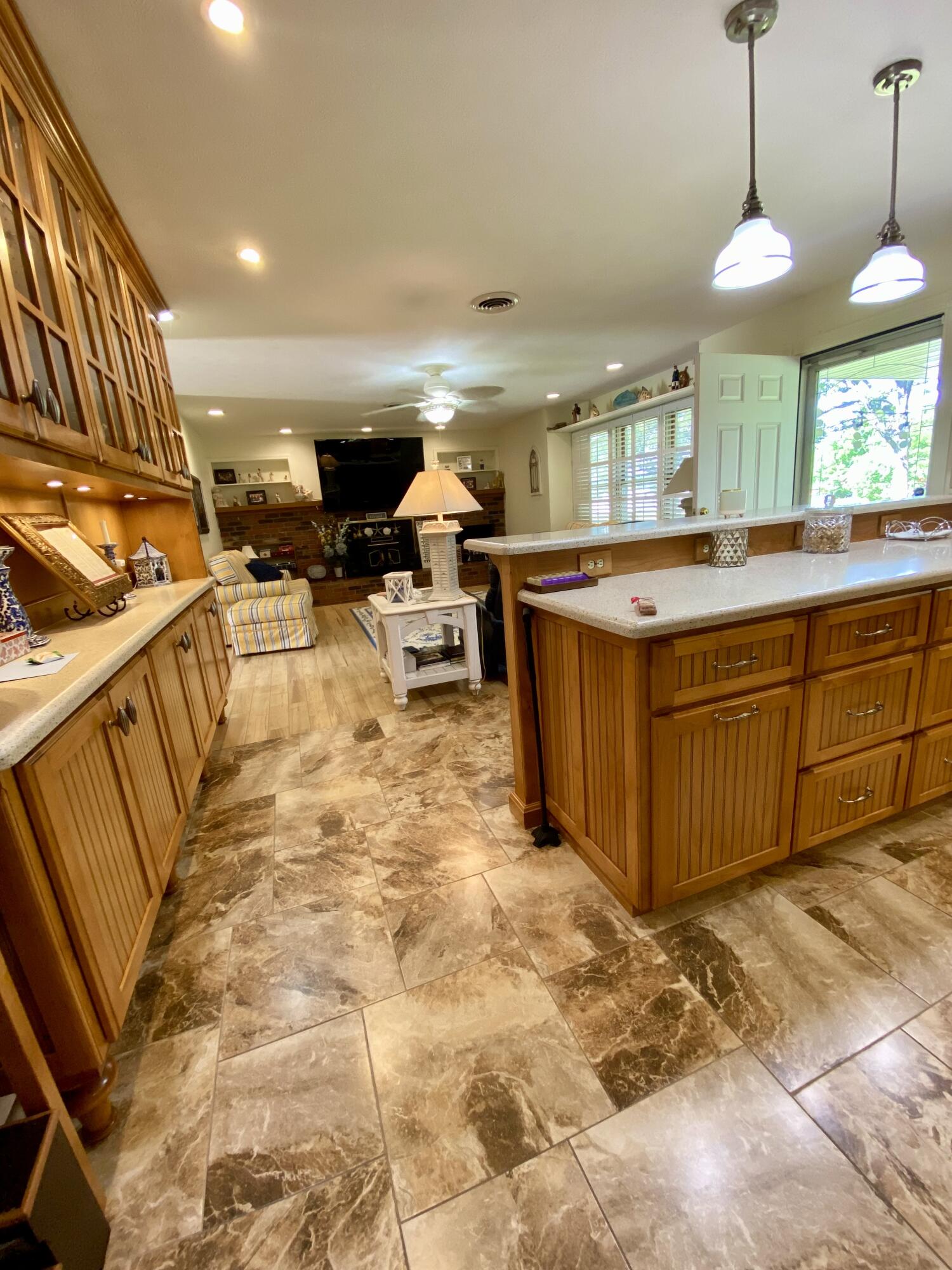 1605 South Park Avenue Property Photo 30
